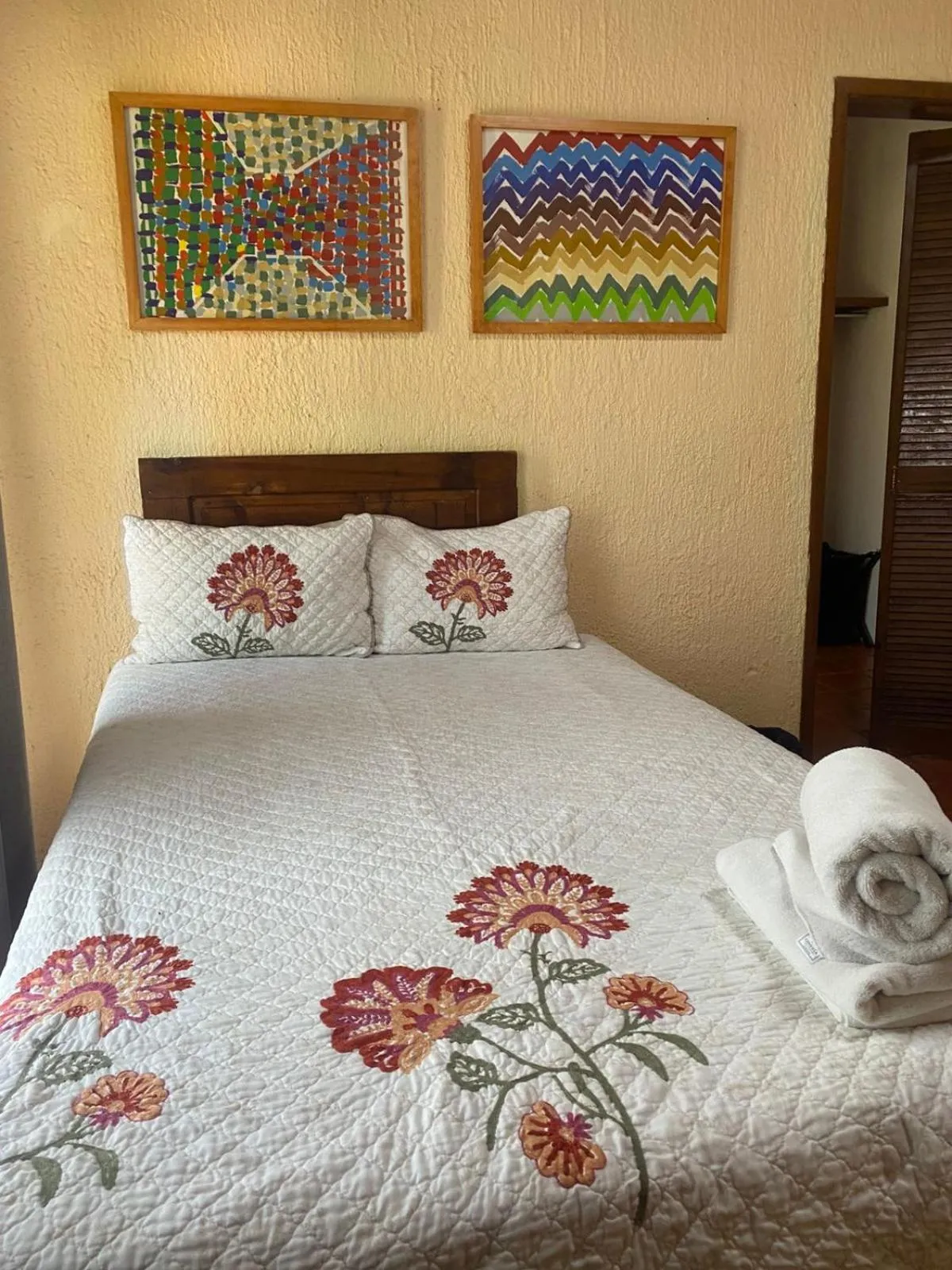 Bed in Hotel Villas Ajijic, Ajijic Chapala Jalisco