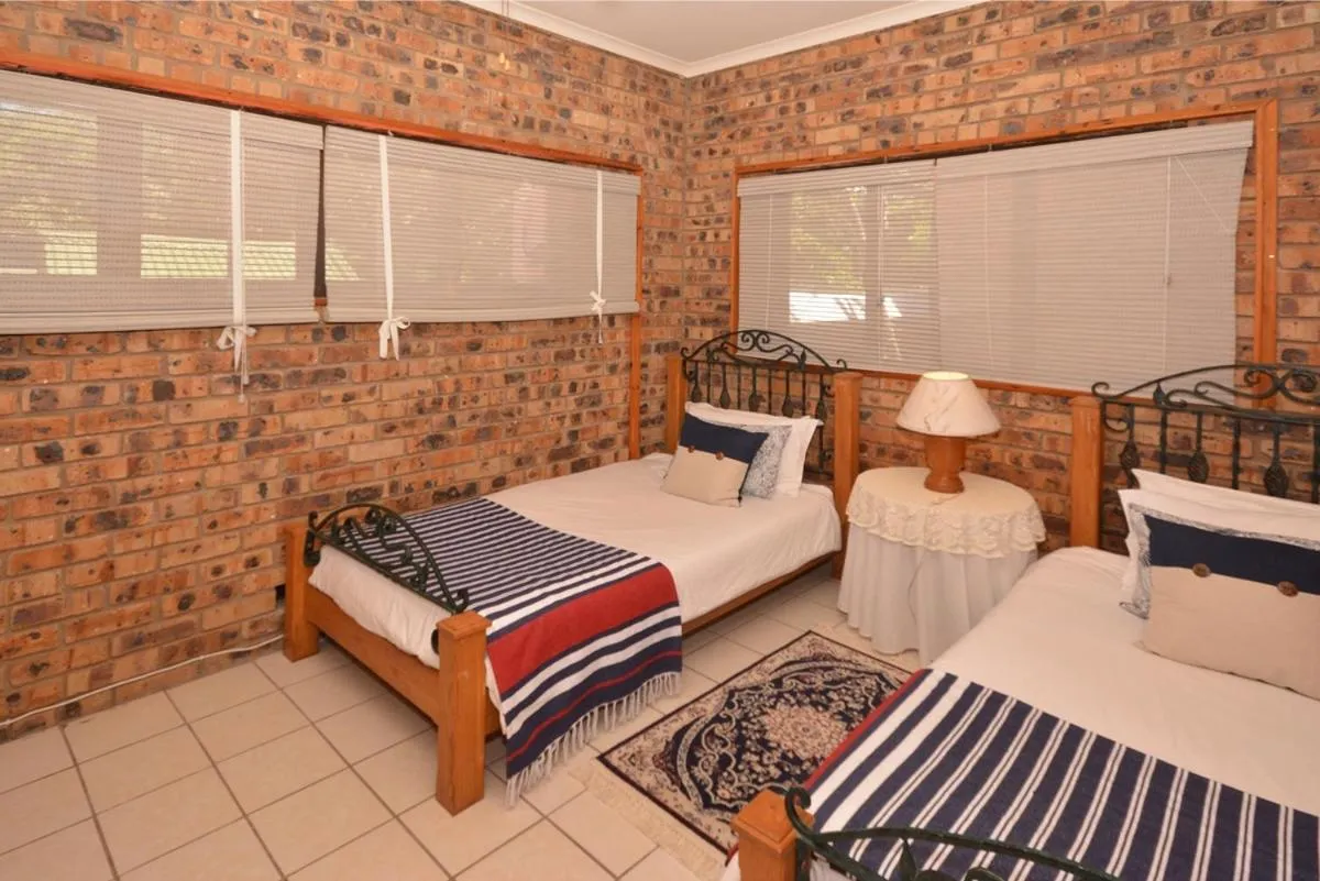 Bedroom, Bed in IRONWOOD LODGE