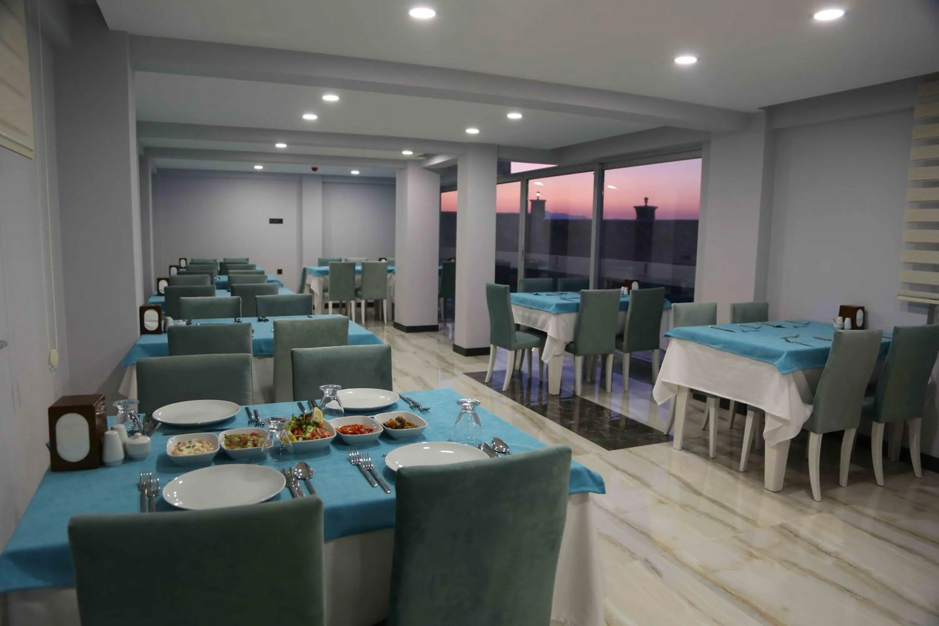 Restaurant/places to eat in Ladik Hotel