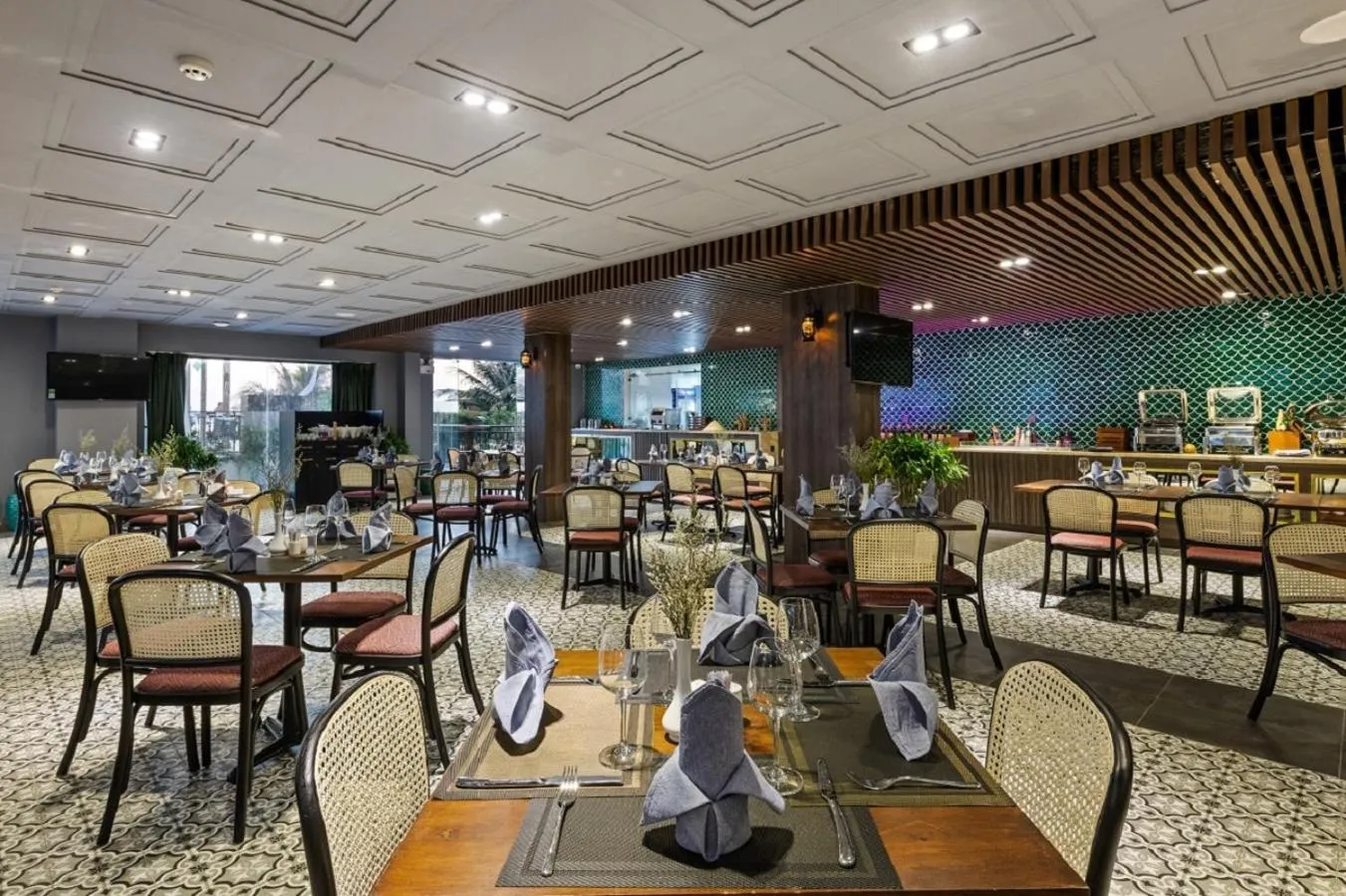 Restaurant/places to eat in Sunset Beach Resort and Spa