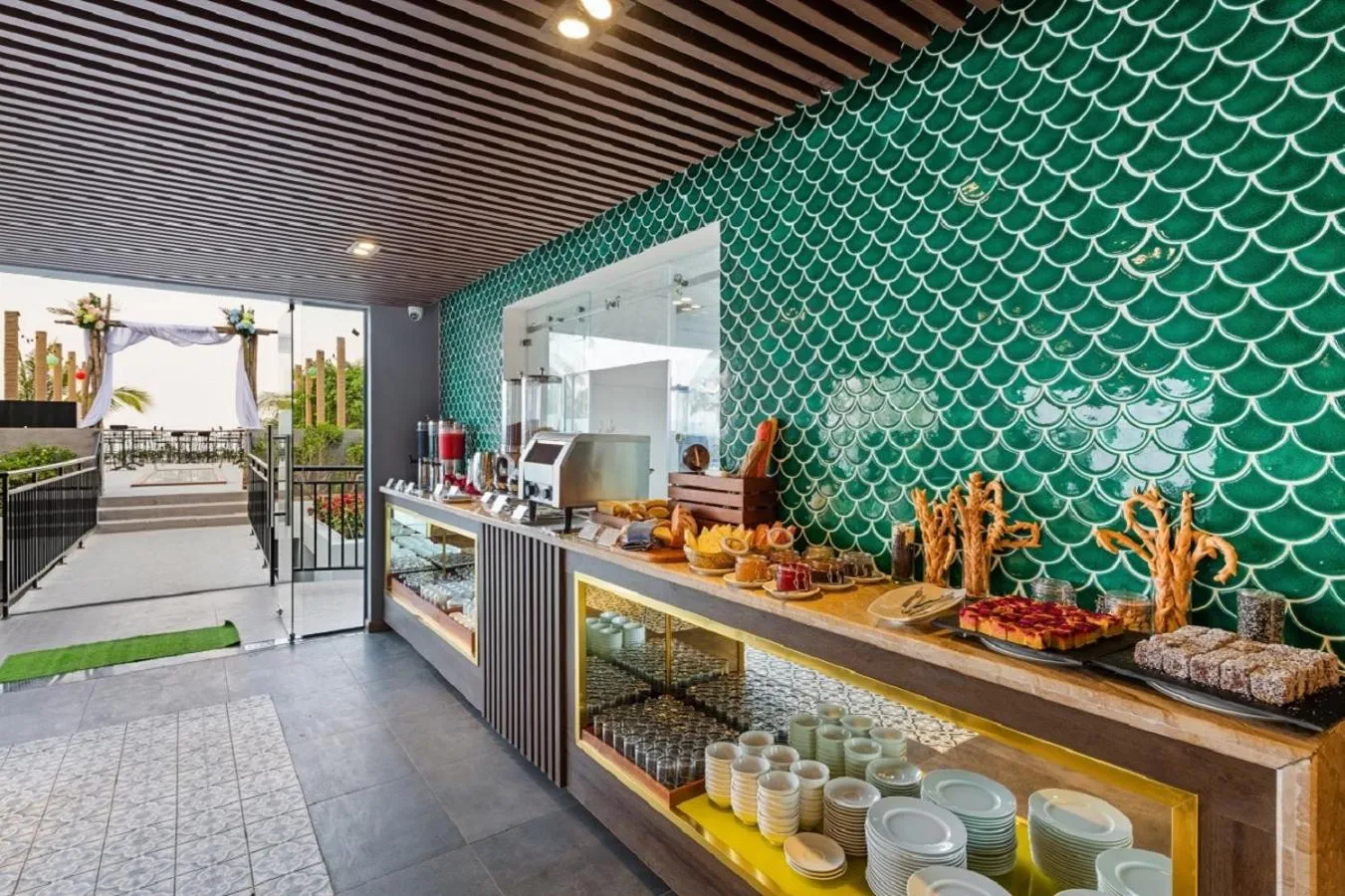 Restaurant/places to eat in Sunset Beach Resort and Spa