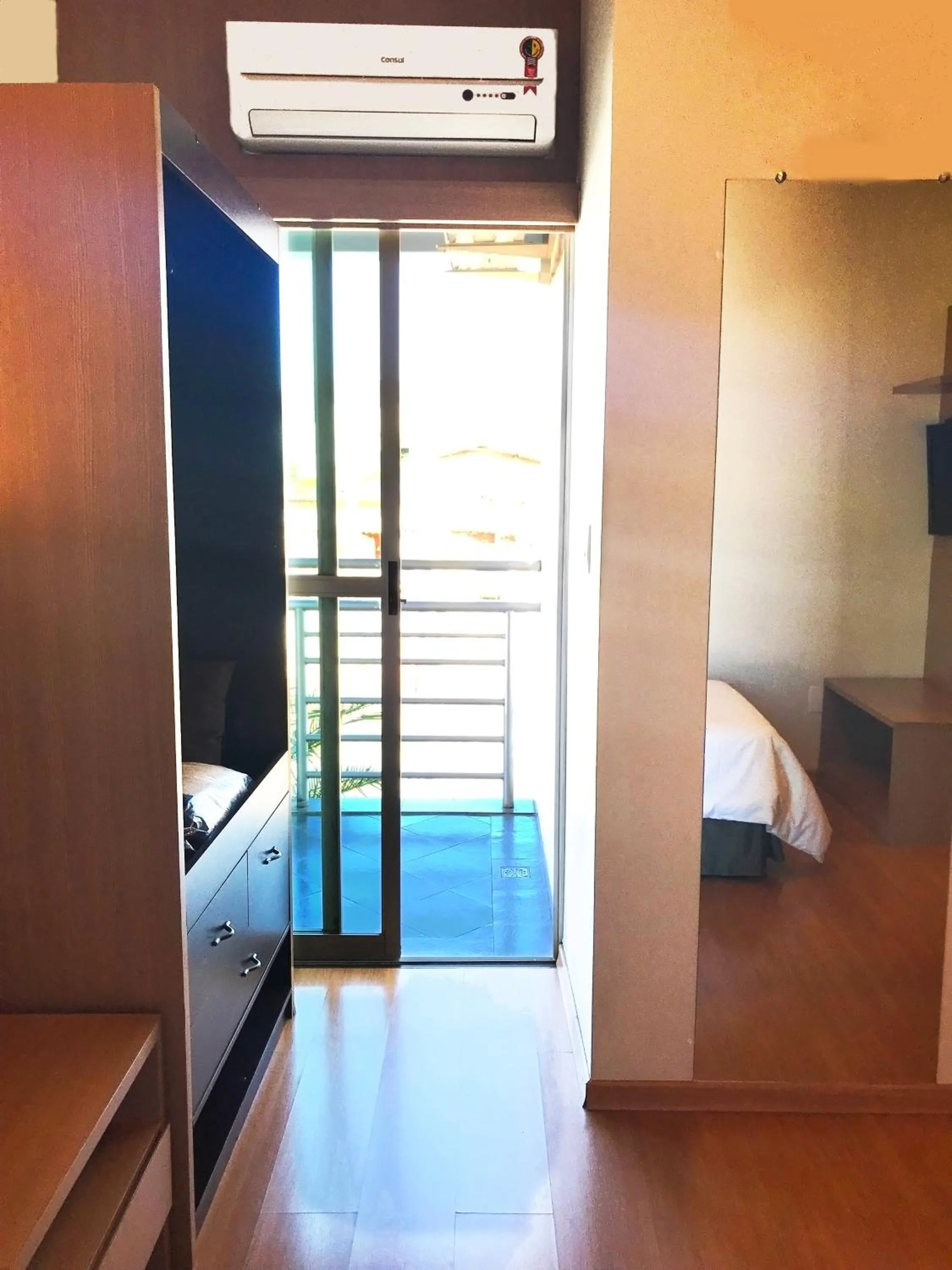 Balcony/Terrace, Bed in Sete Lagoas Residence Hotel