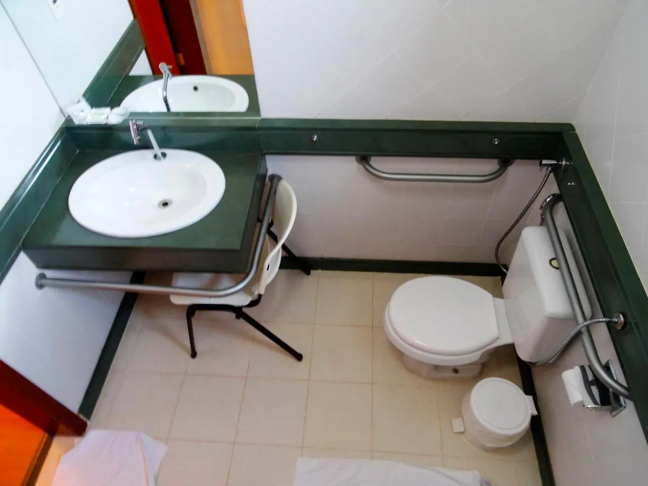 Bathroom in Sete Lagoas Residence Hotel