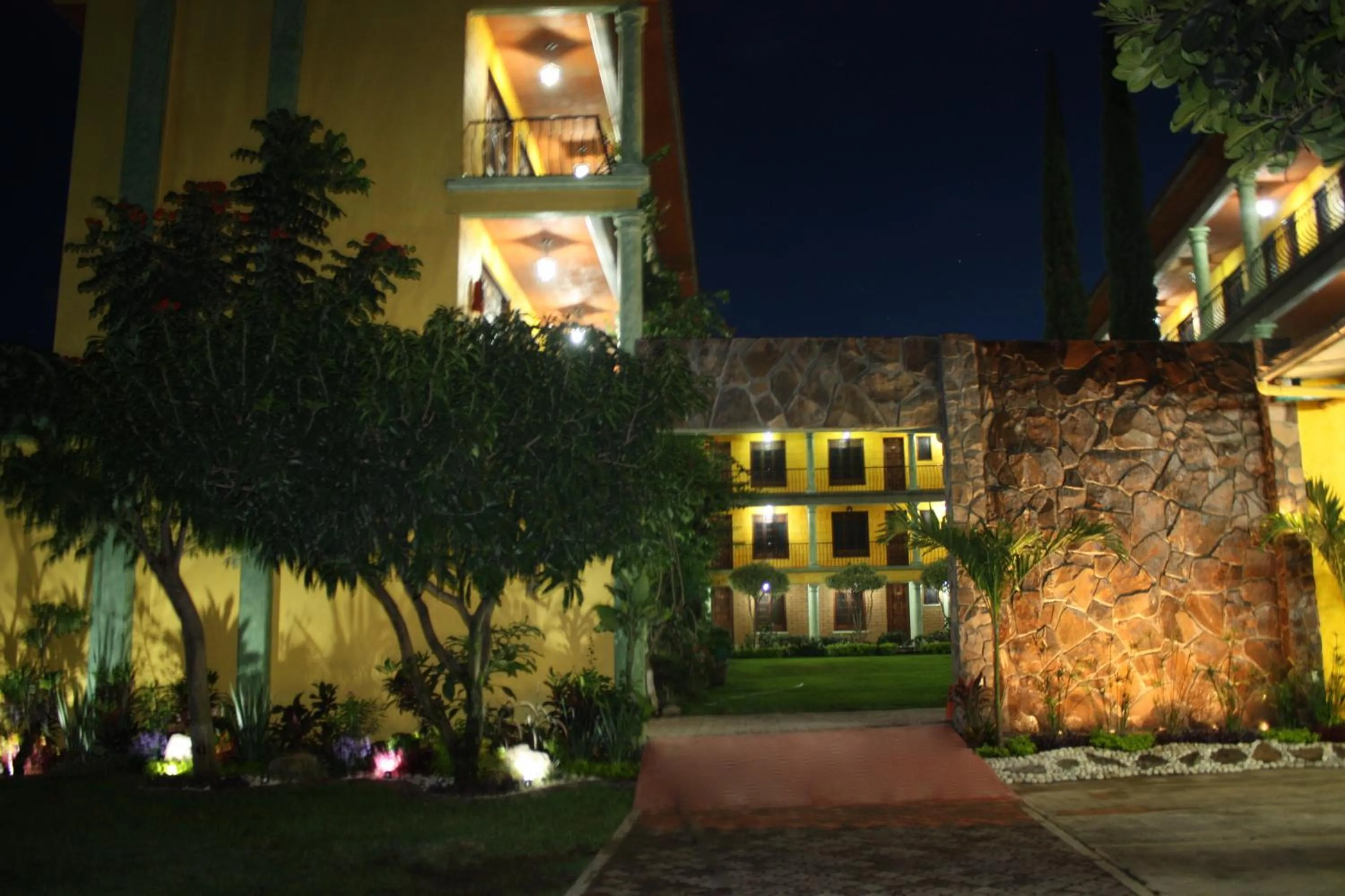 Facade/entrance in Hotel Oaxtepec
