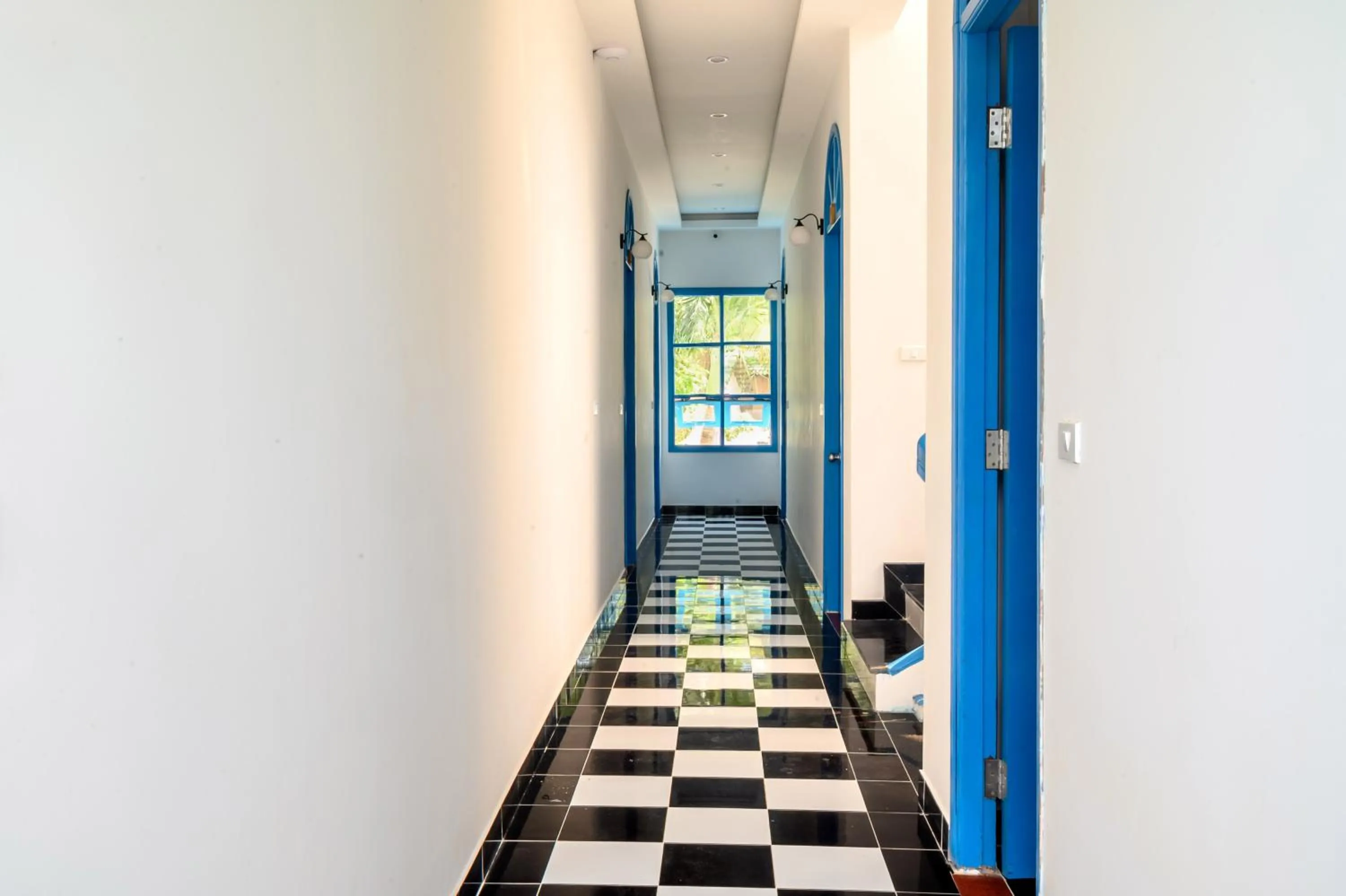 Property building in Vida Loca Sunset Beach Resort