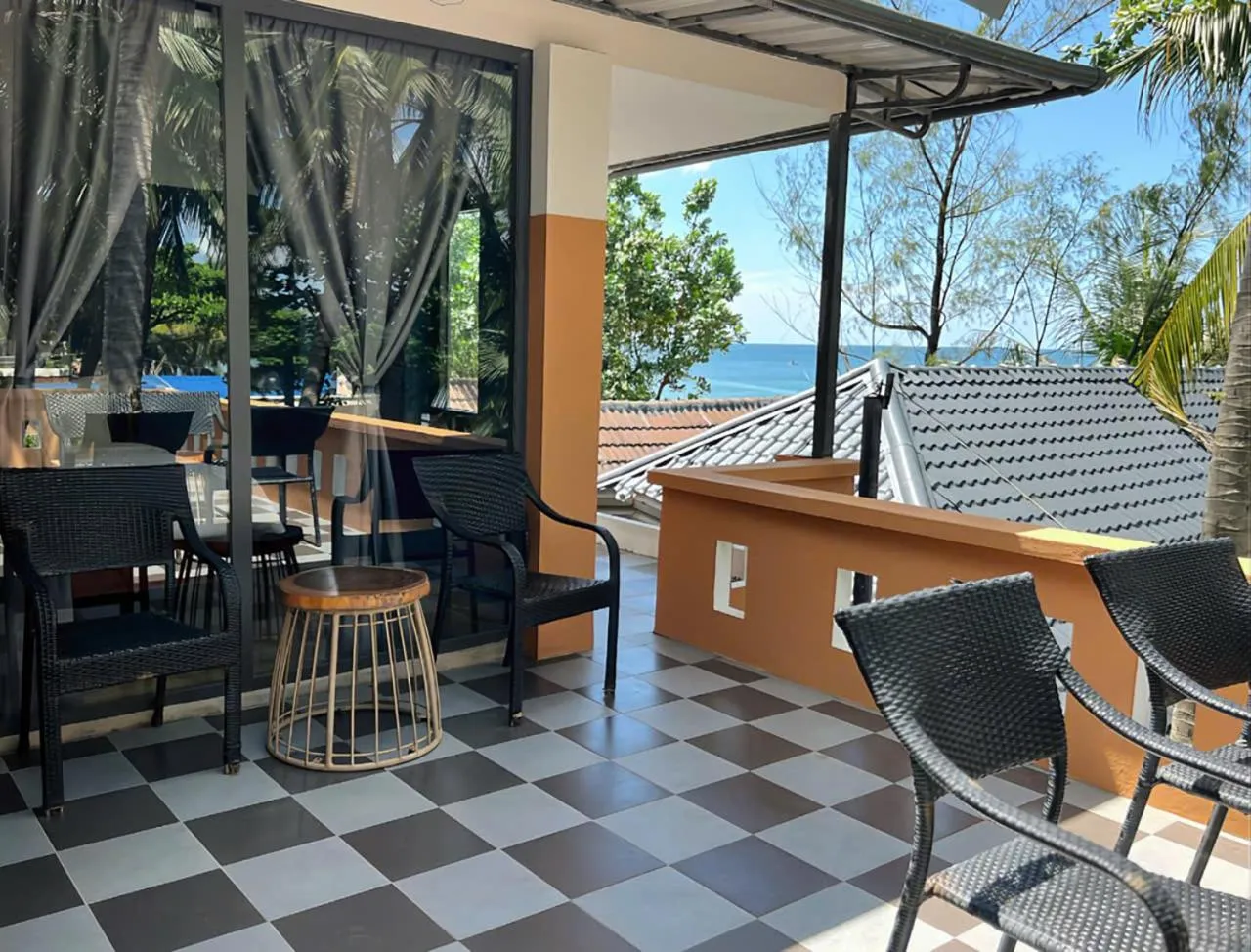 Balcony/Terrace in Vida Loca Sunset Beach Resort