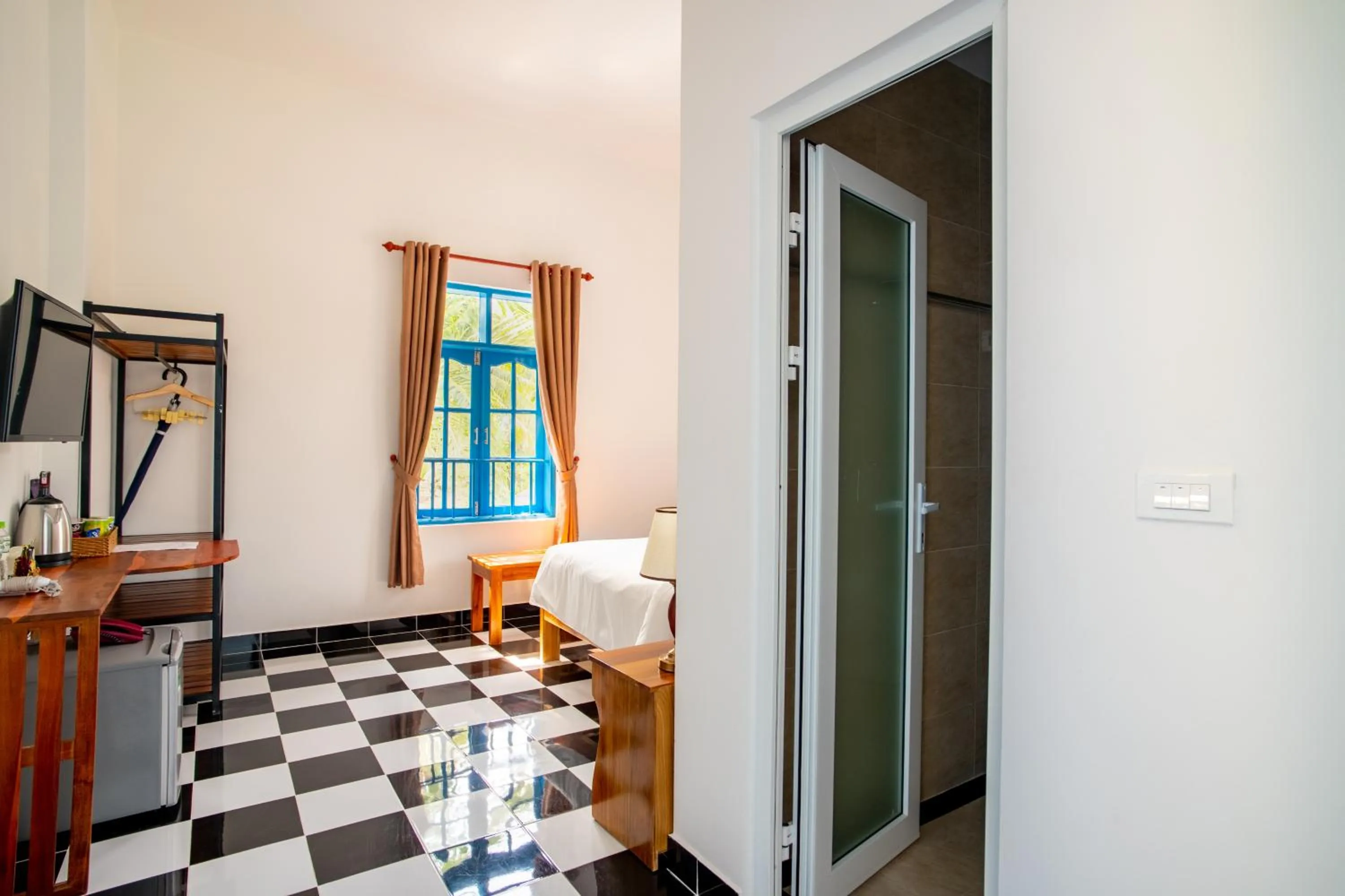 Seating area in Vida Loca Sunset Beach Resort