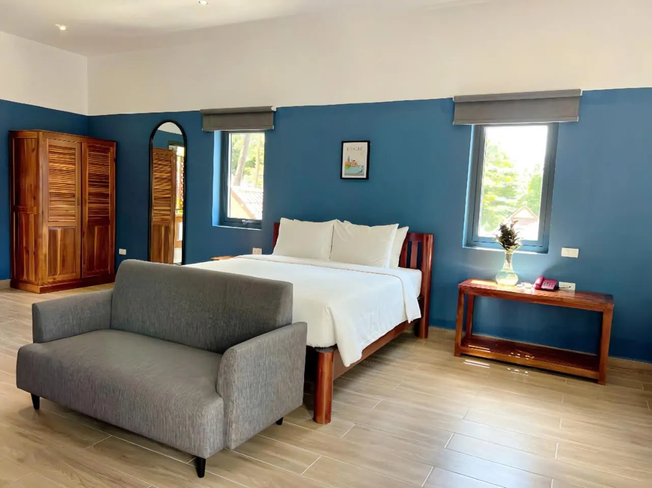 Bedroom, Bed in Vida Loca Sunset Beach Resort