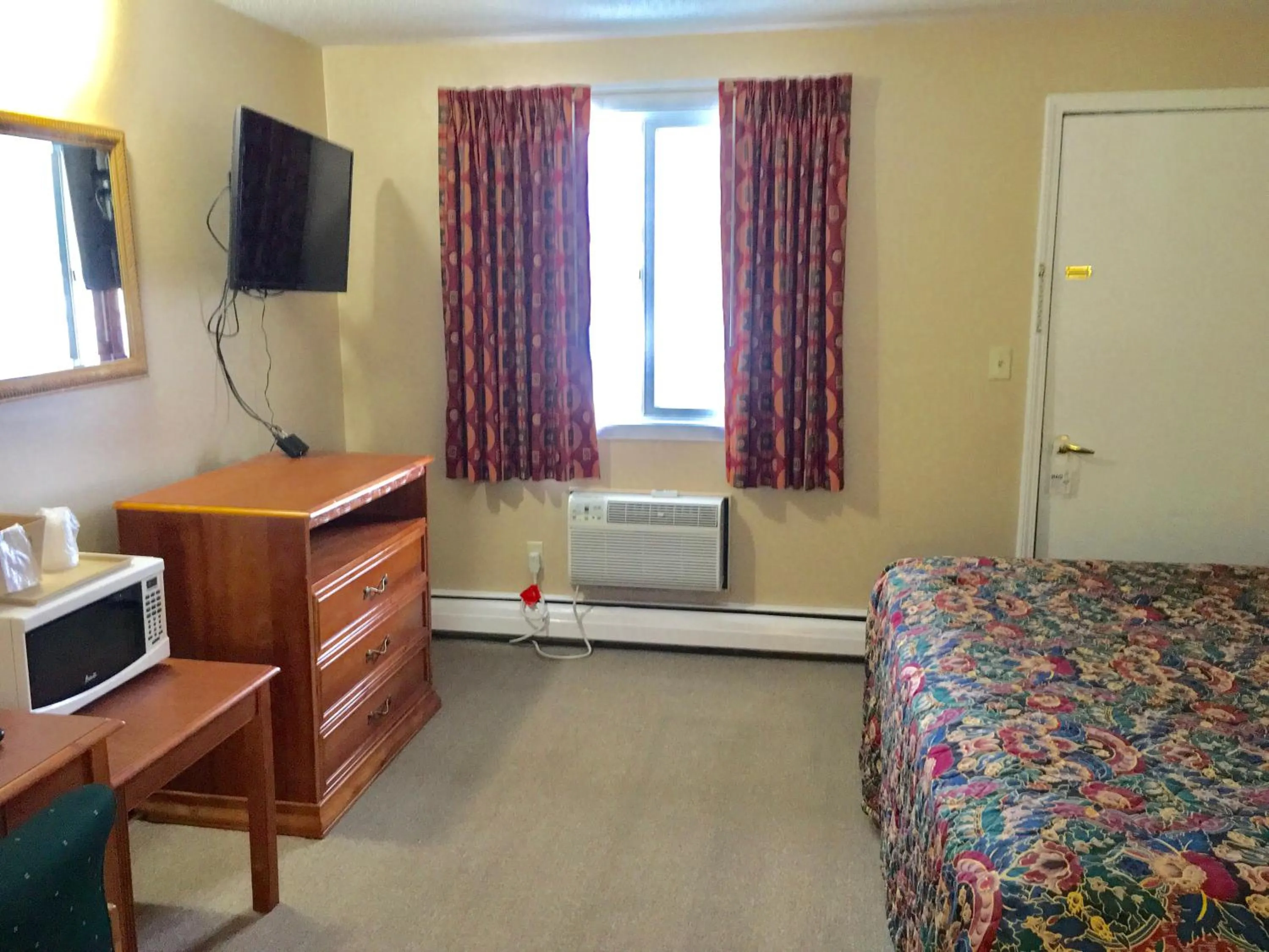 Granada Inn Motel - Kalkaska