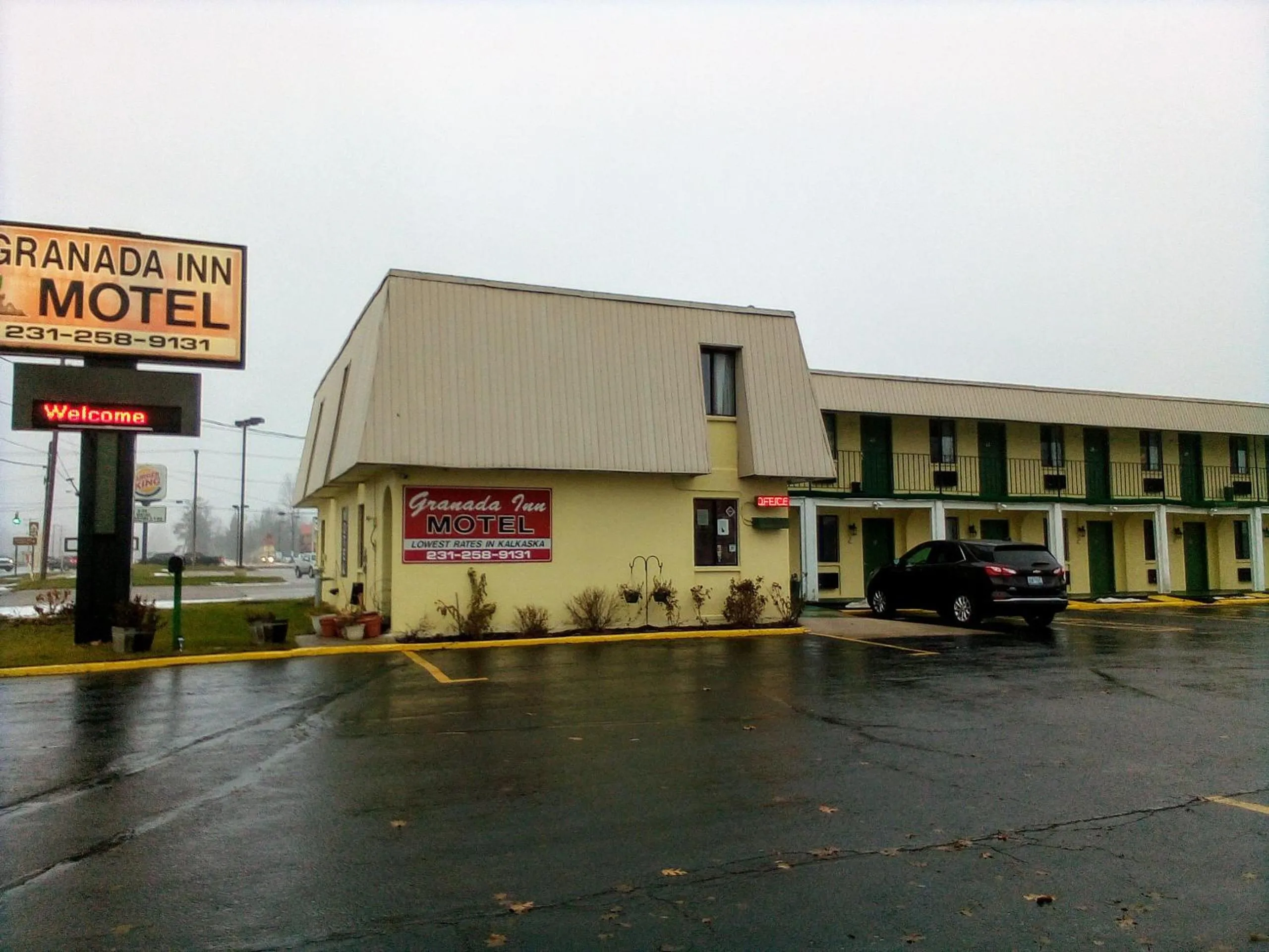Granada Inn Motel - Kalkaska