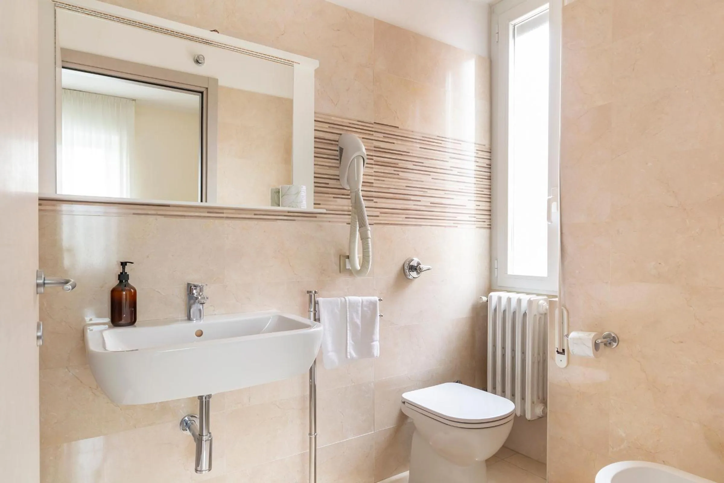 Toilet in UniHo Hostel