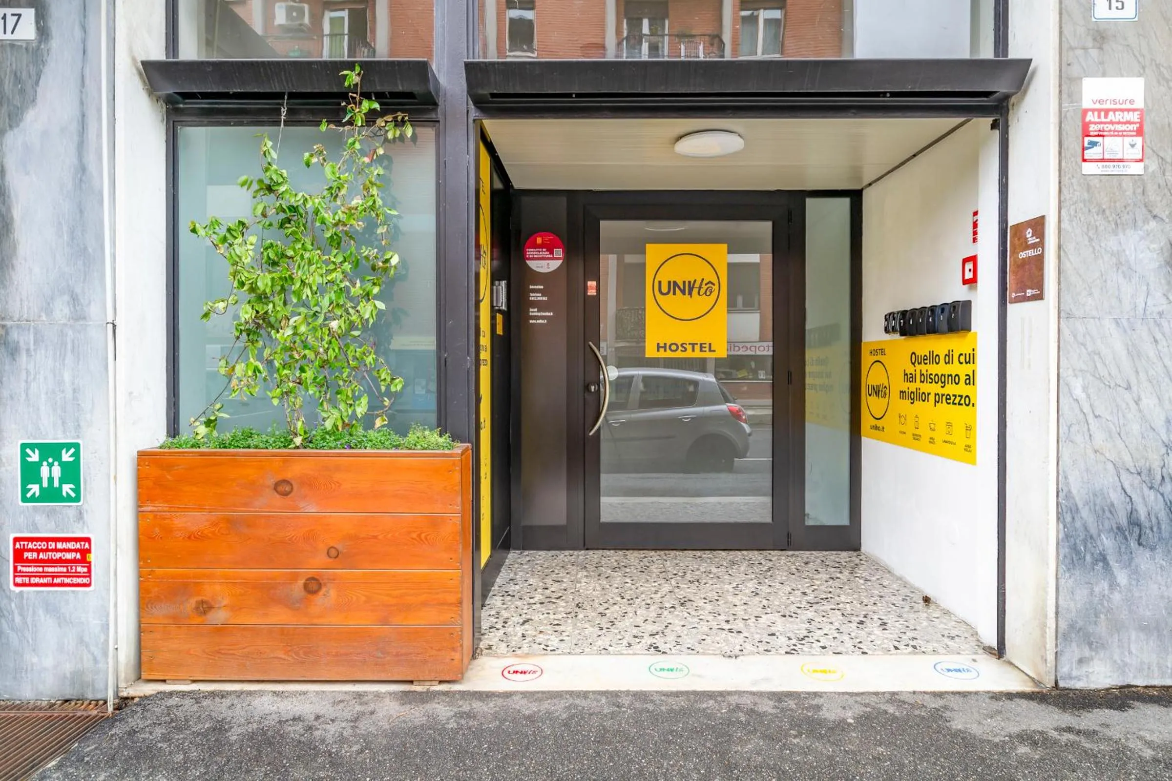 Facade/entrance in UniHo Hostel