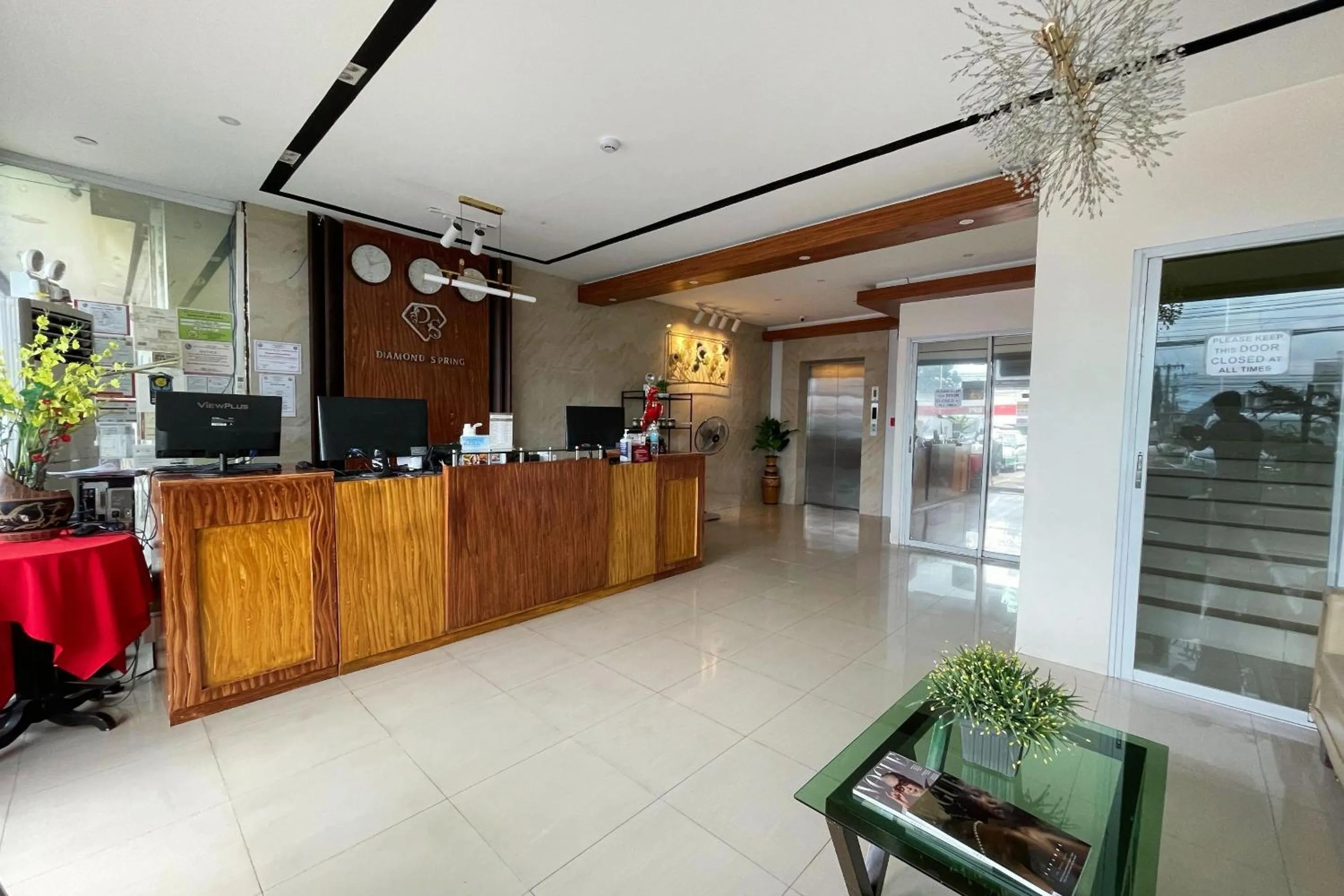 Lobby or reception in Diamond Spring Hotel Angeles