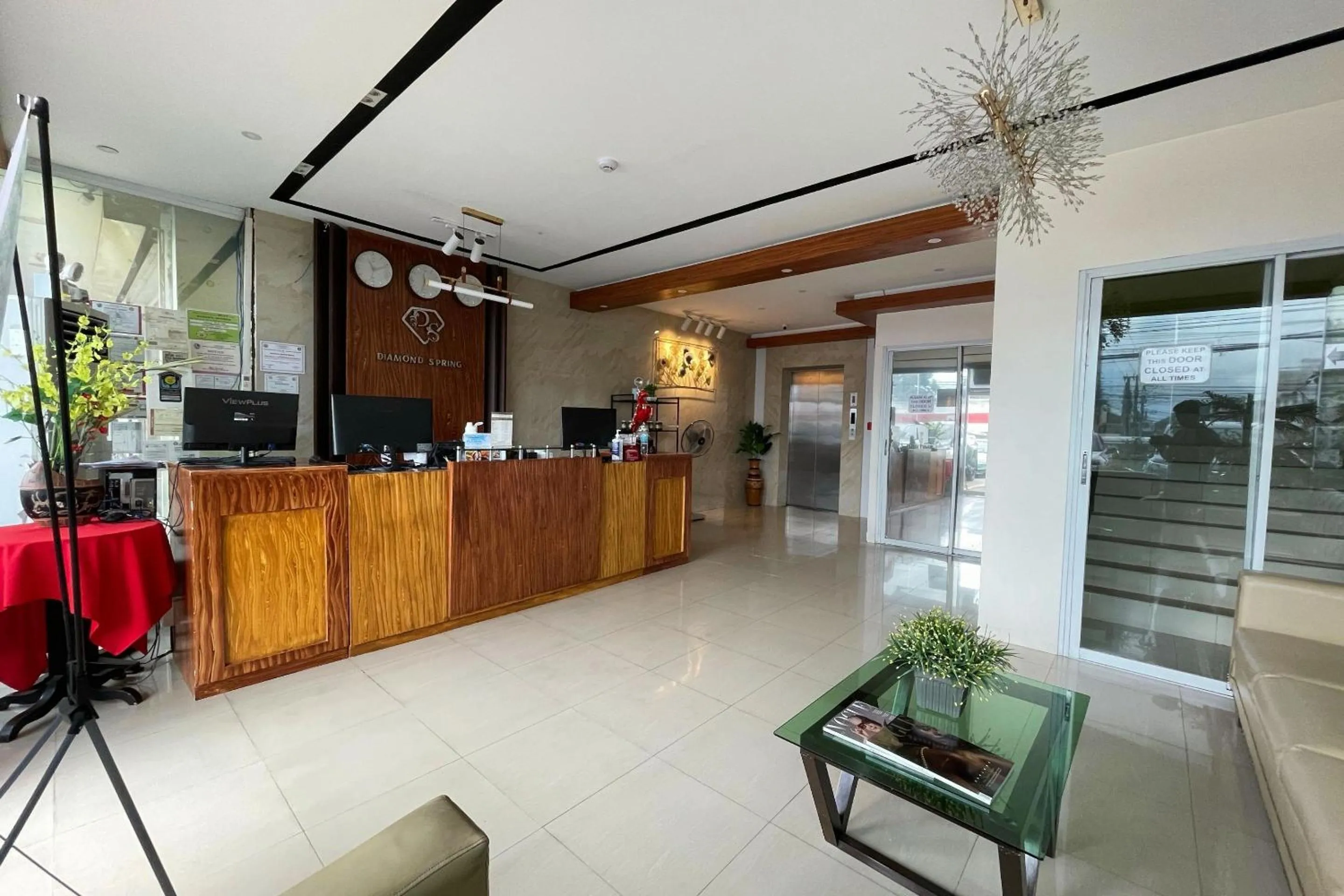 Lobby or reception in Diamond Spring Hotel Angeles