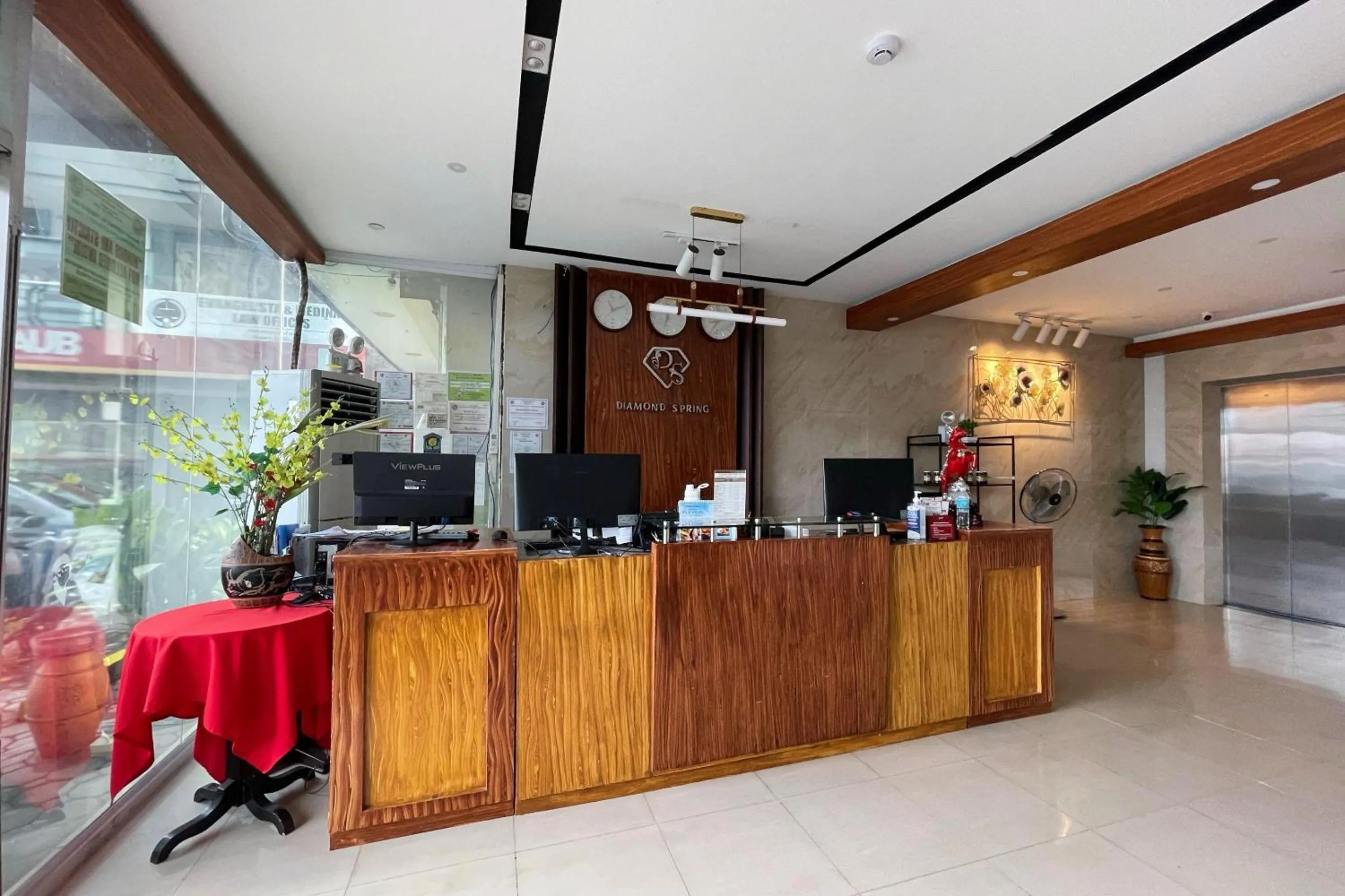 Lobby or reception in Diamond Spring Hotel Angeles