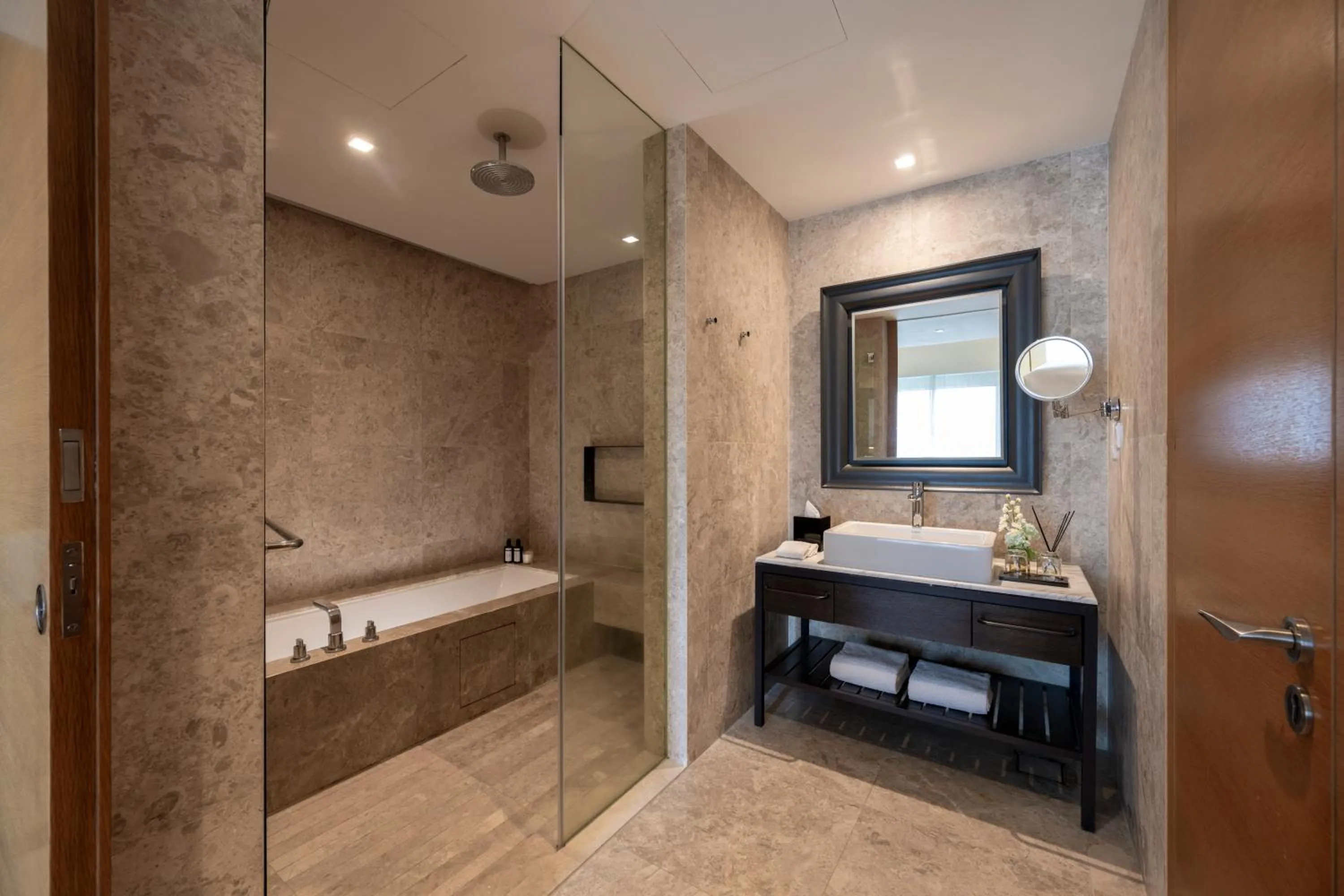 Bathroom in Lanson Place Bukit Ceylon