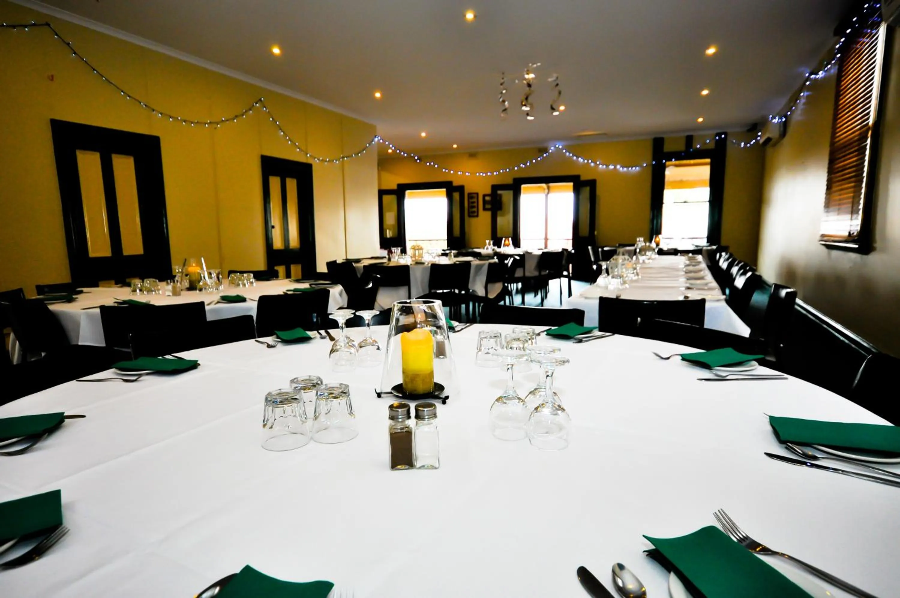 Restaurant/places to eat in Poachers Paradise