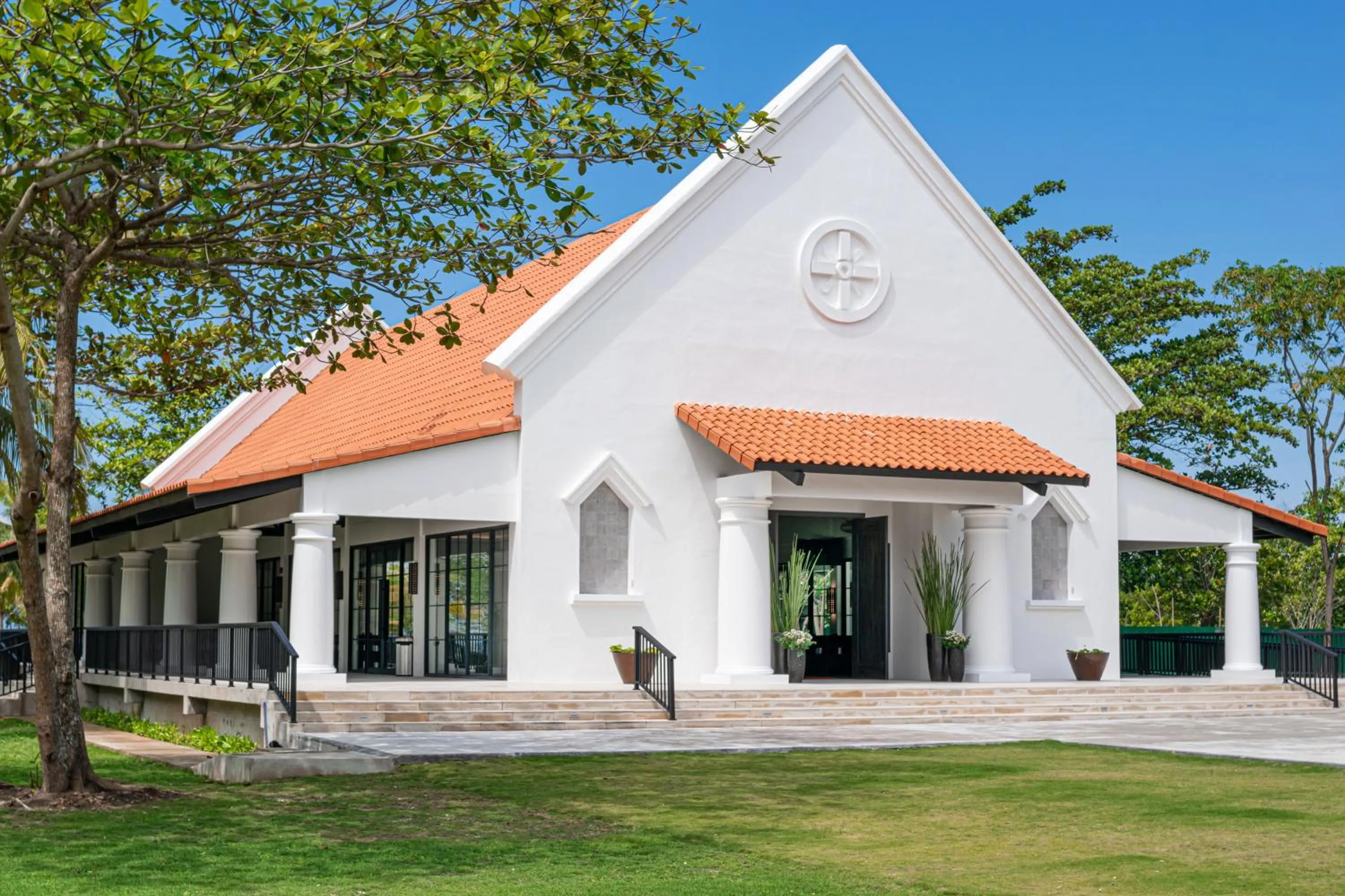 Dusit Thani Lubi Plantation Resort