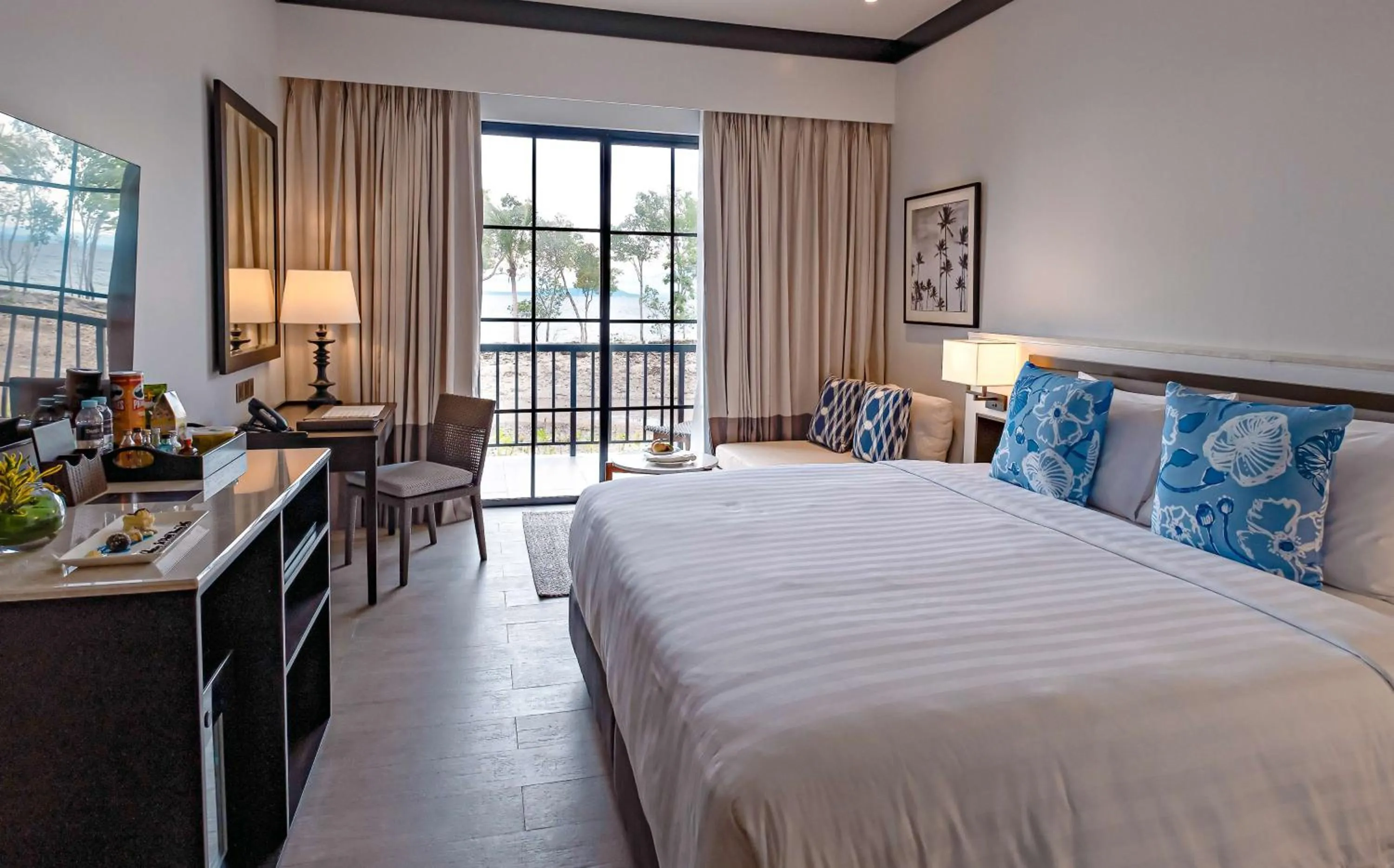 Bedroom, Bed in Dusit Thani Lubi Plantation Resort