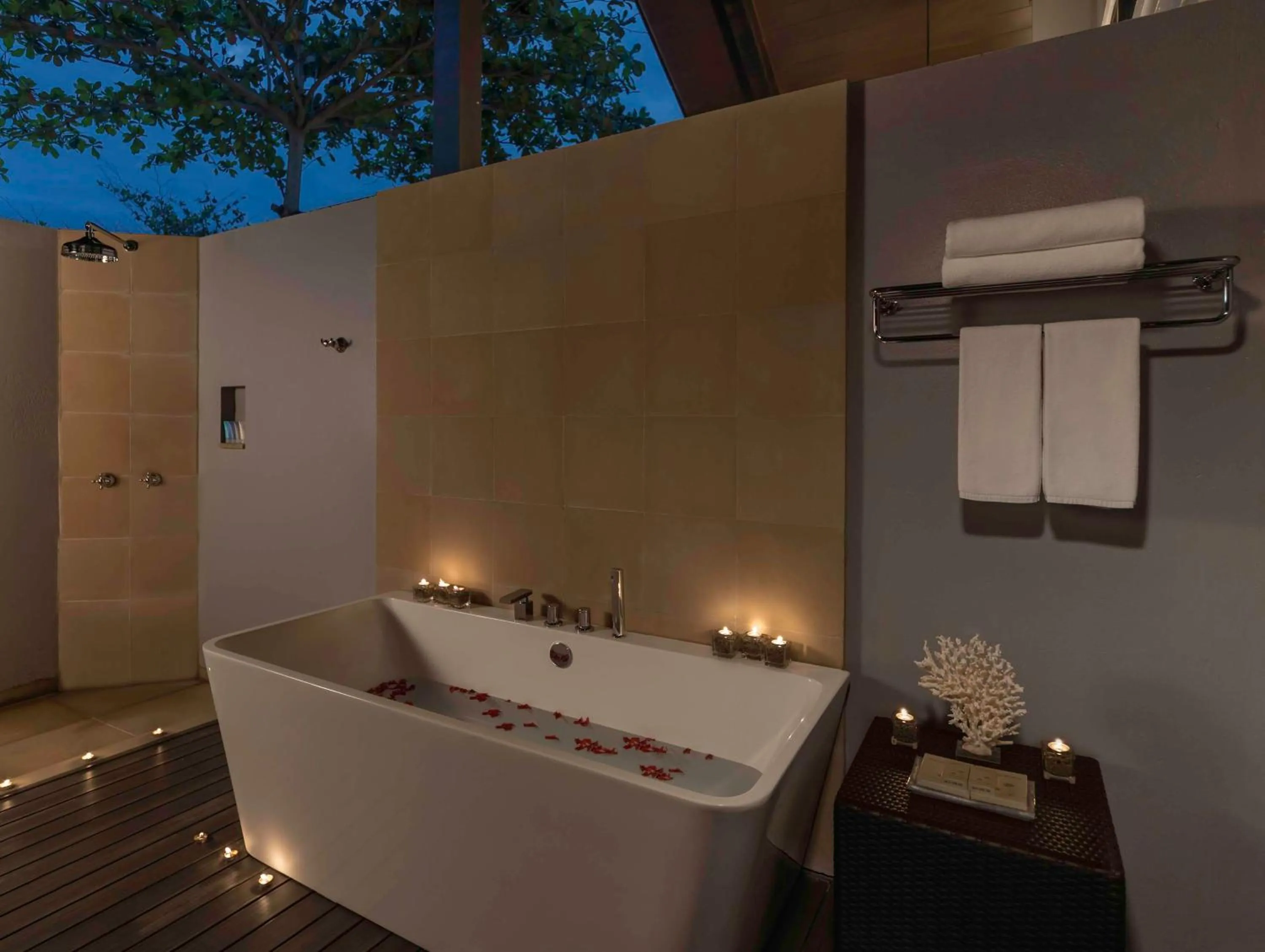 Bathroom in Dusit Thani Lubi Plantation Resort