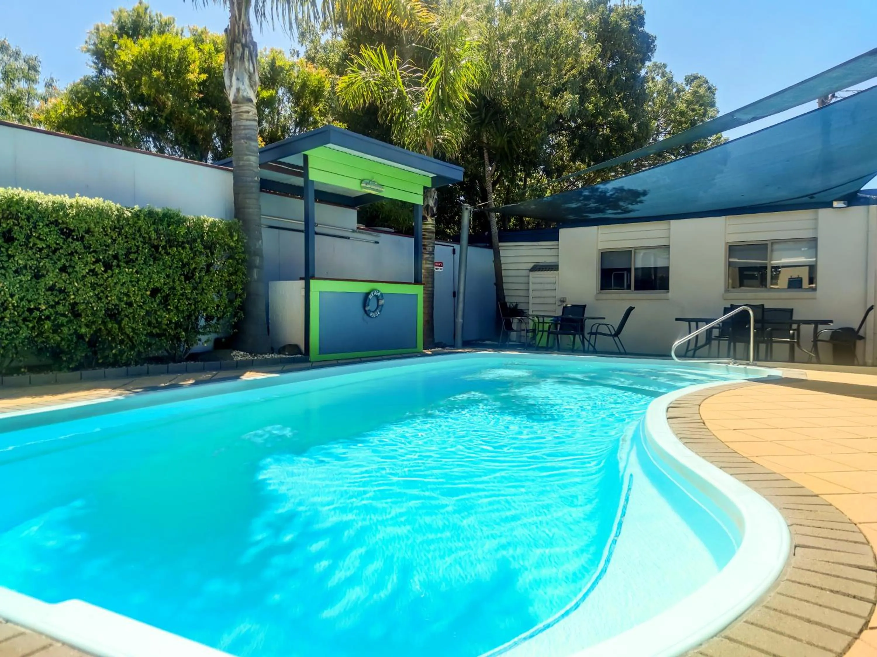 Swimming pool in Portarlington Beach Motel