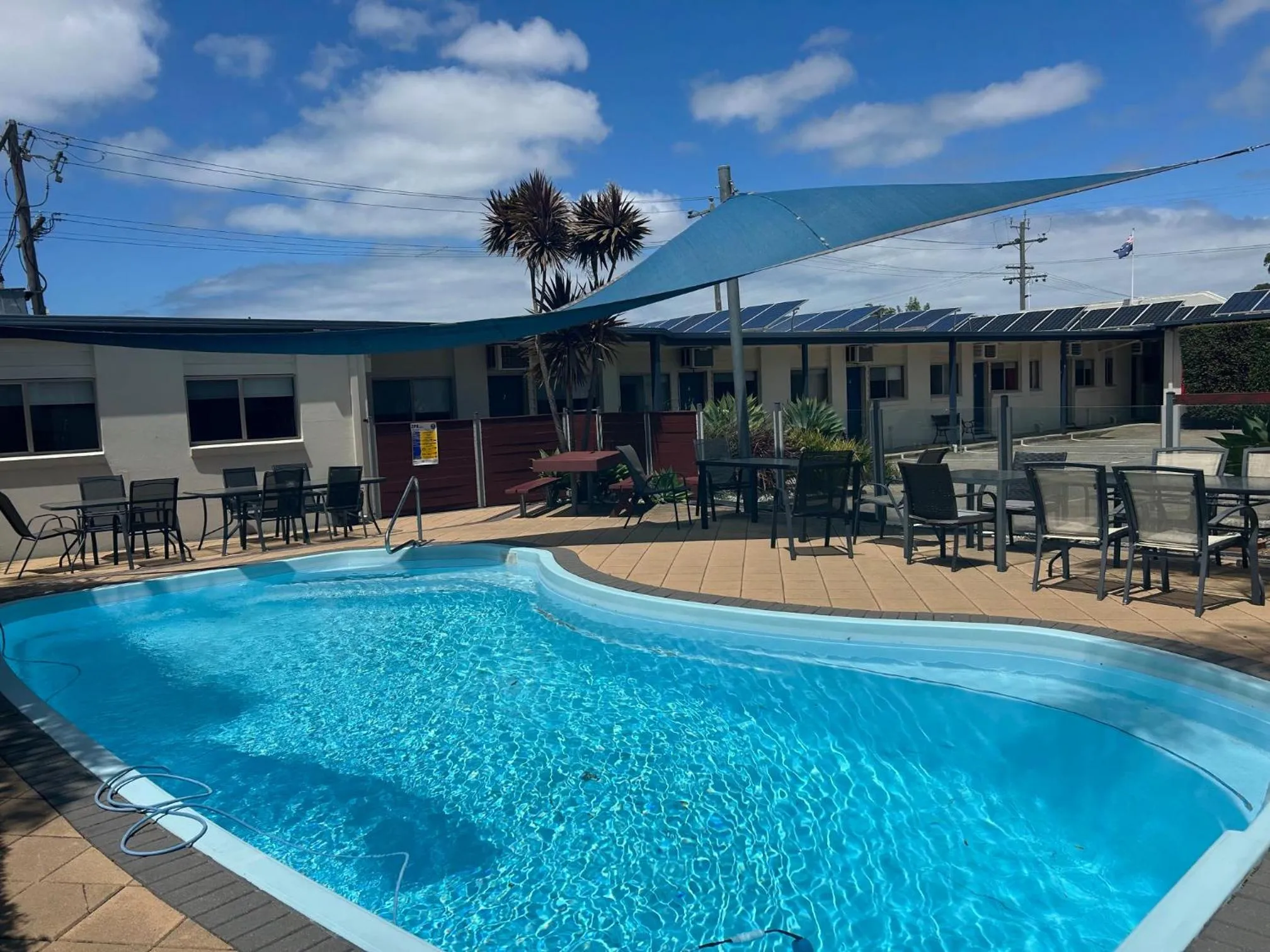 Swimming pool in Portarlington Beach Motel