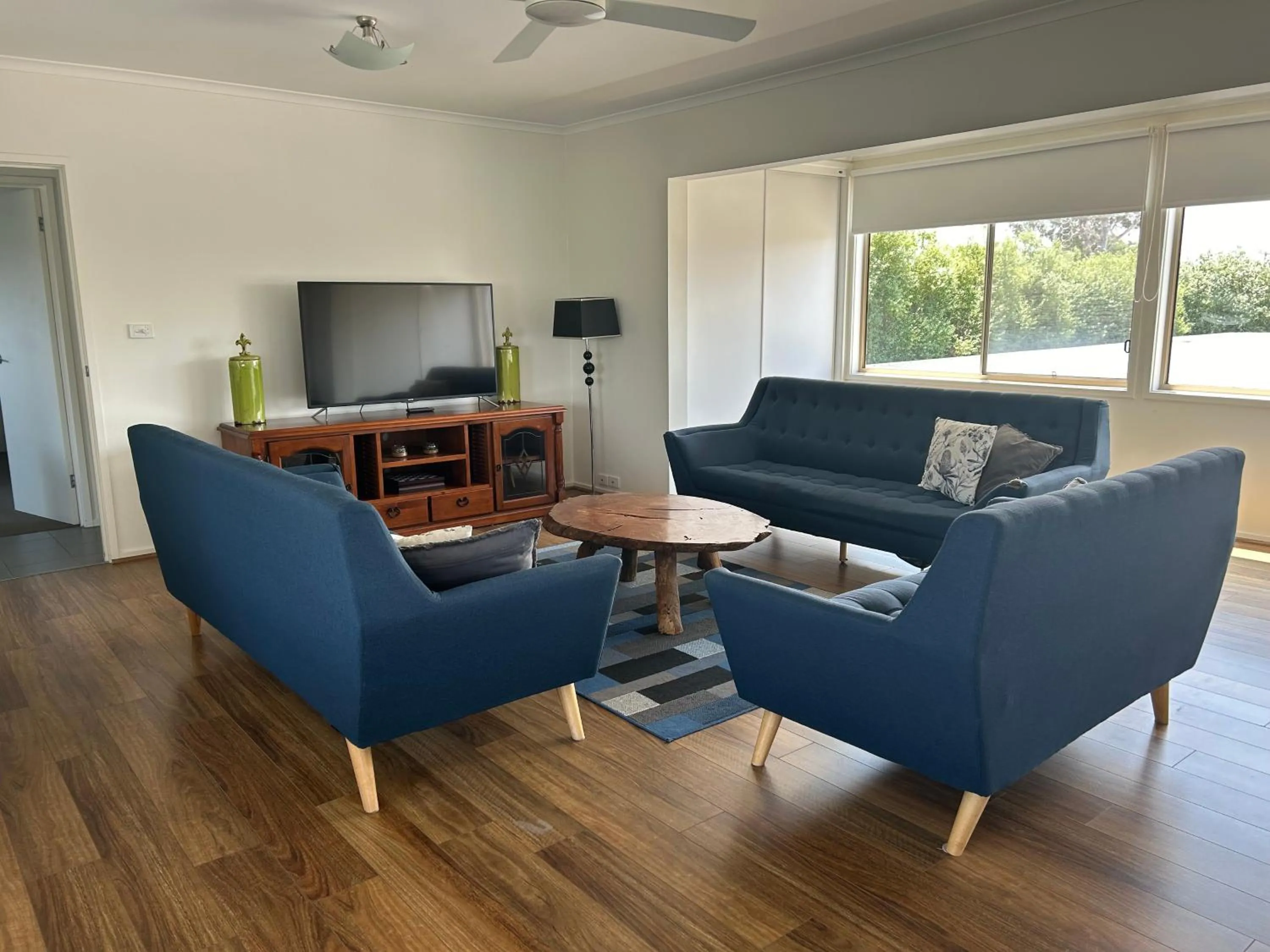 Living room in Portarlington Beach Motel