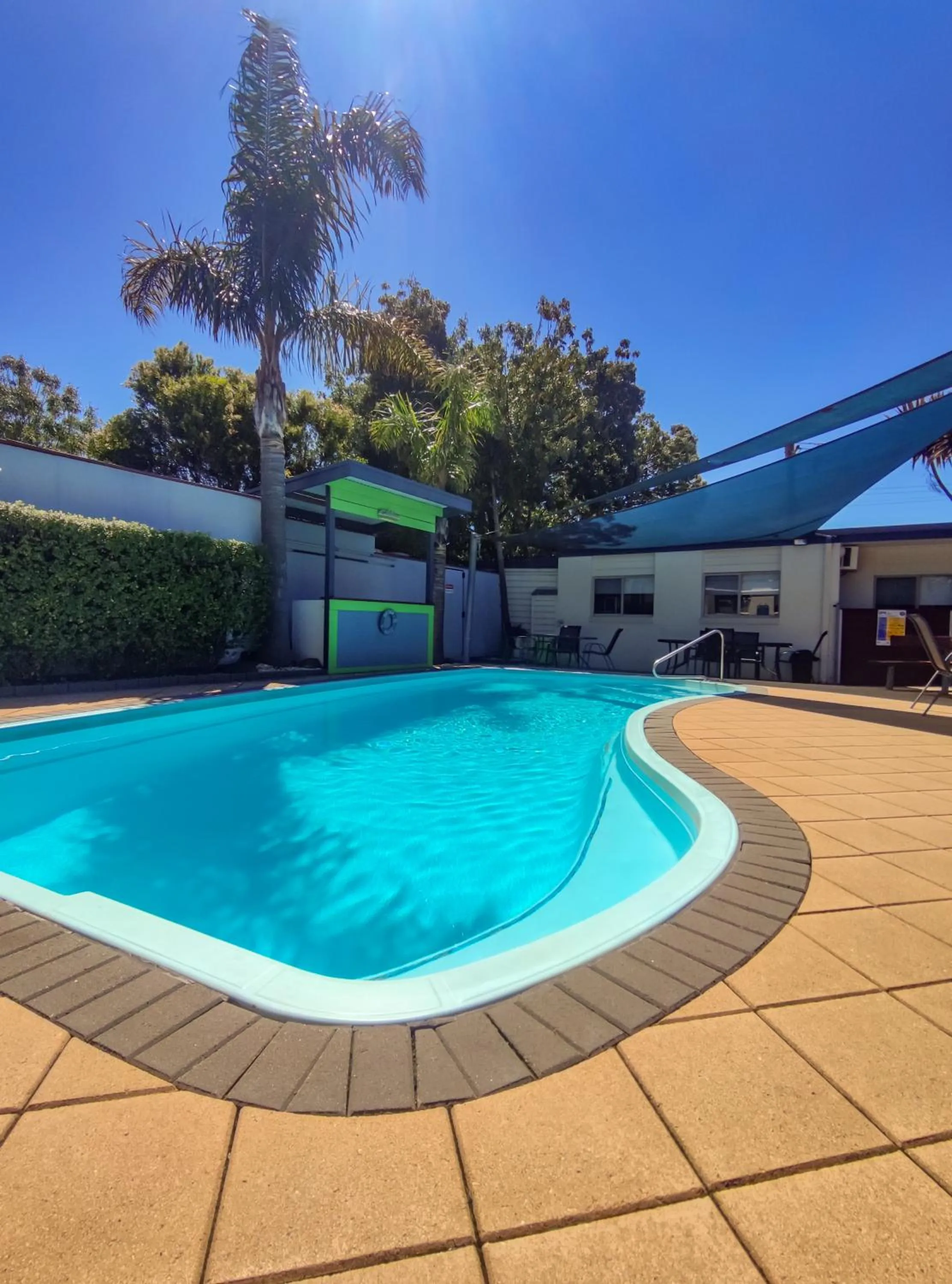 Swimming pool in Portarlington Beach Motel