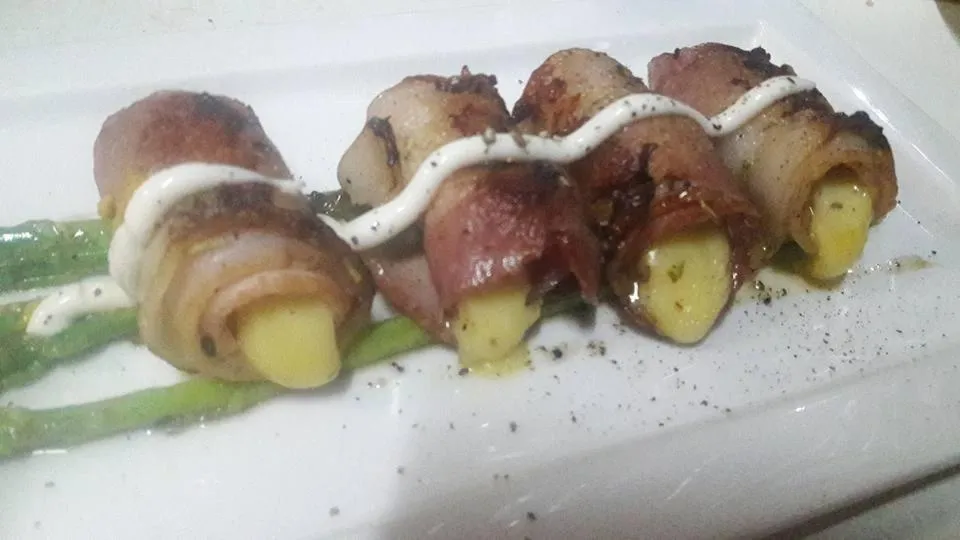 Restaurant/places to eat in The Curve Residence