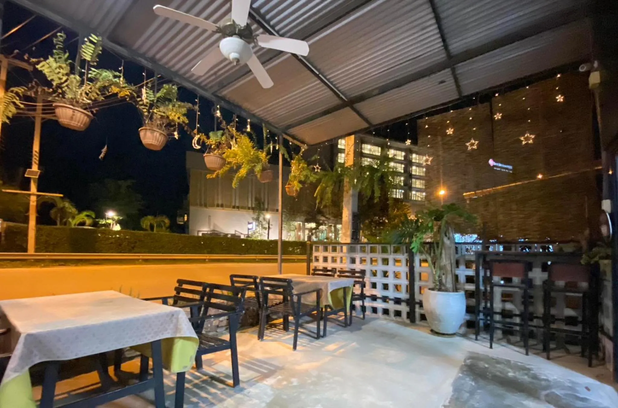 Restaurant/places to eat in The Curve Residence