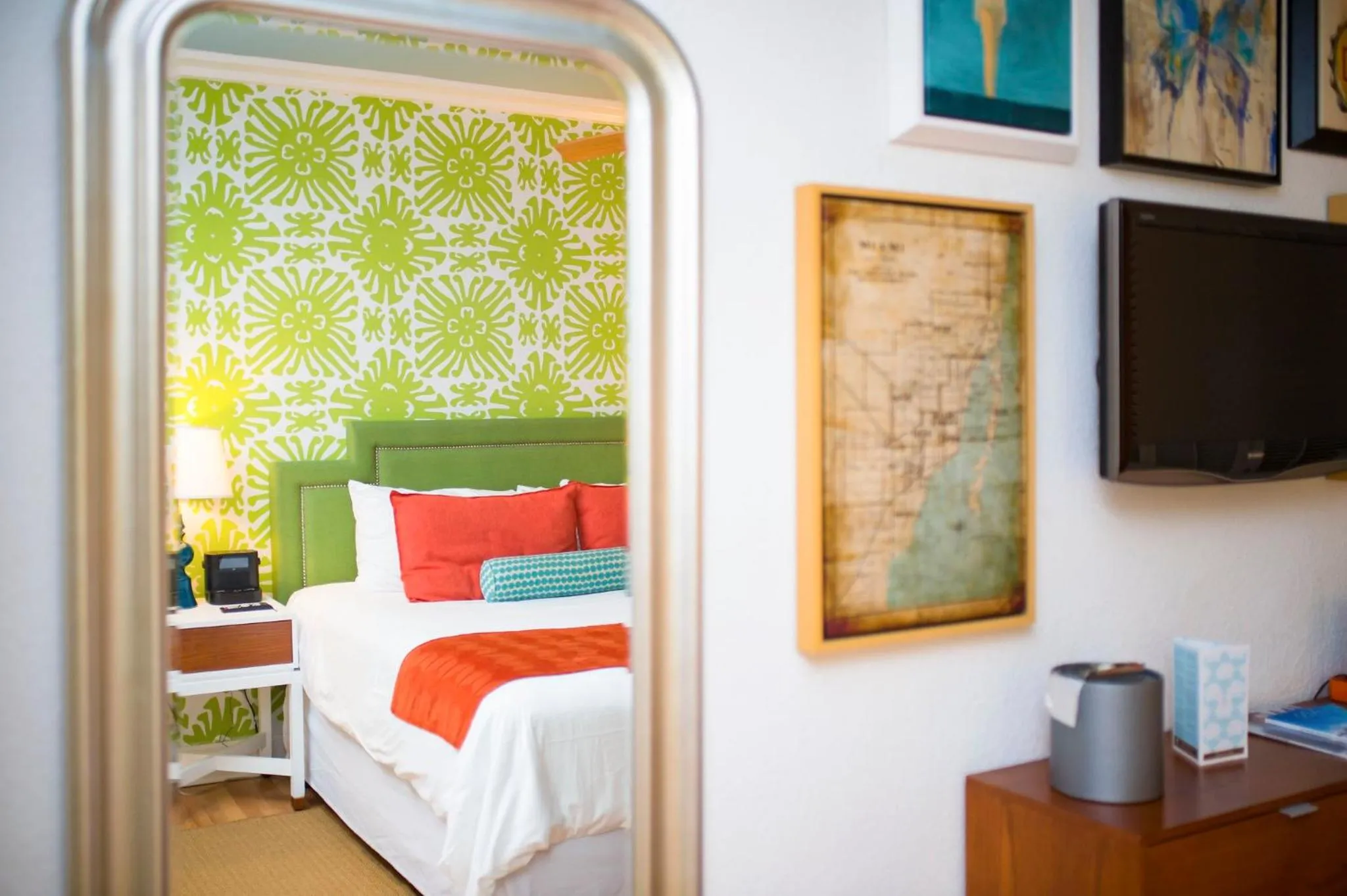 Photo of the whole room, Bed in Circa 39 Miami Beach