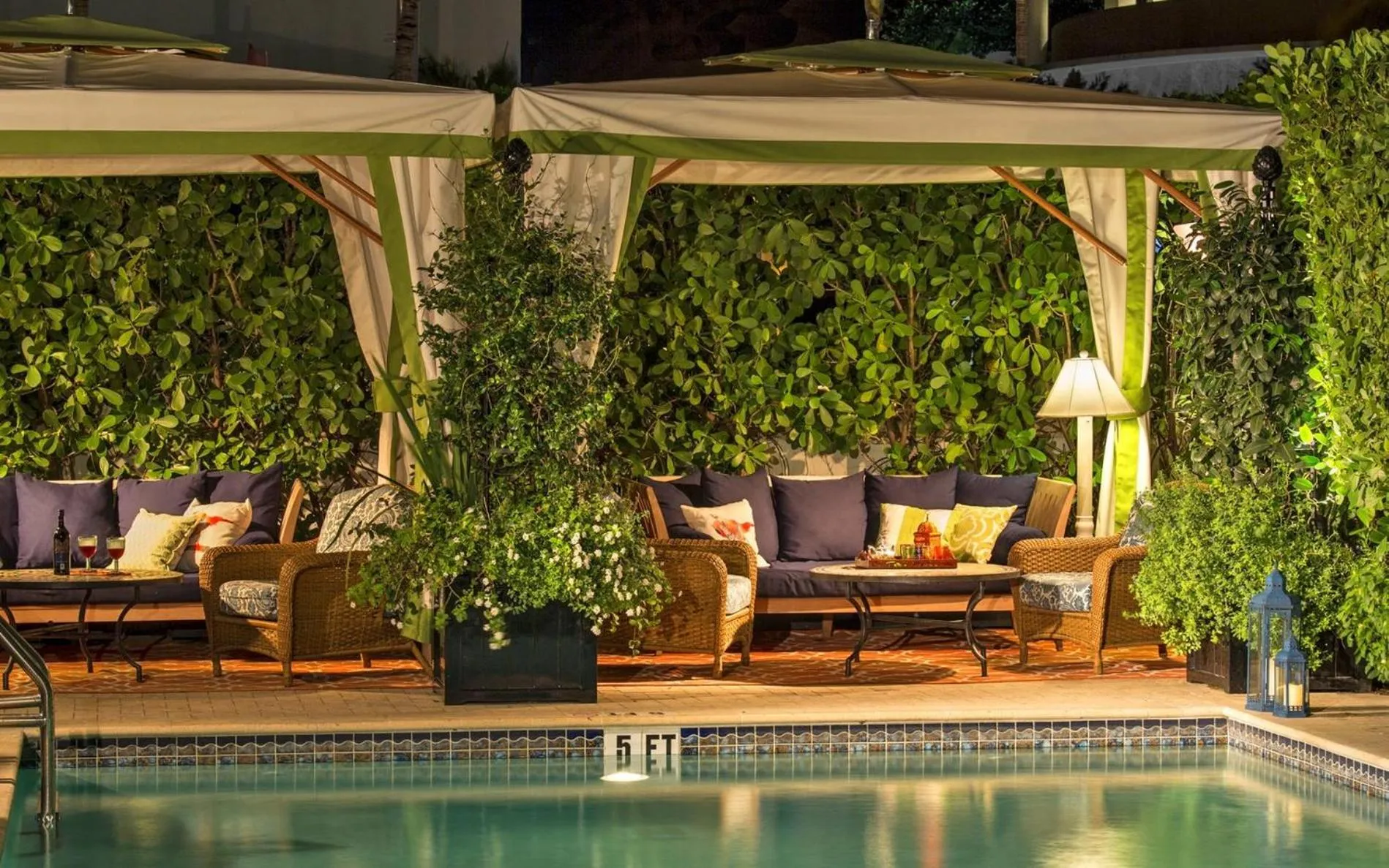 Property building in Circa 39 Miami Beach