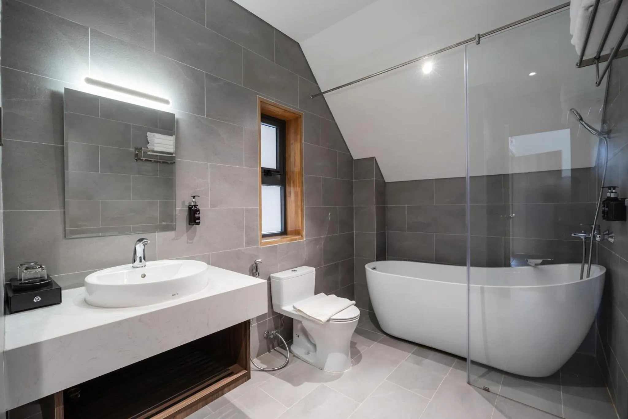 Shower in Canary Dalat Hotel