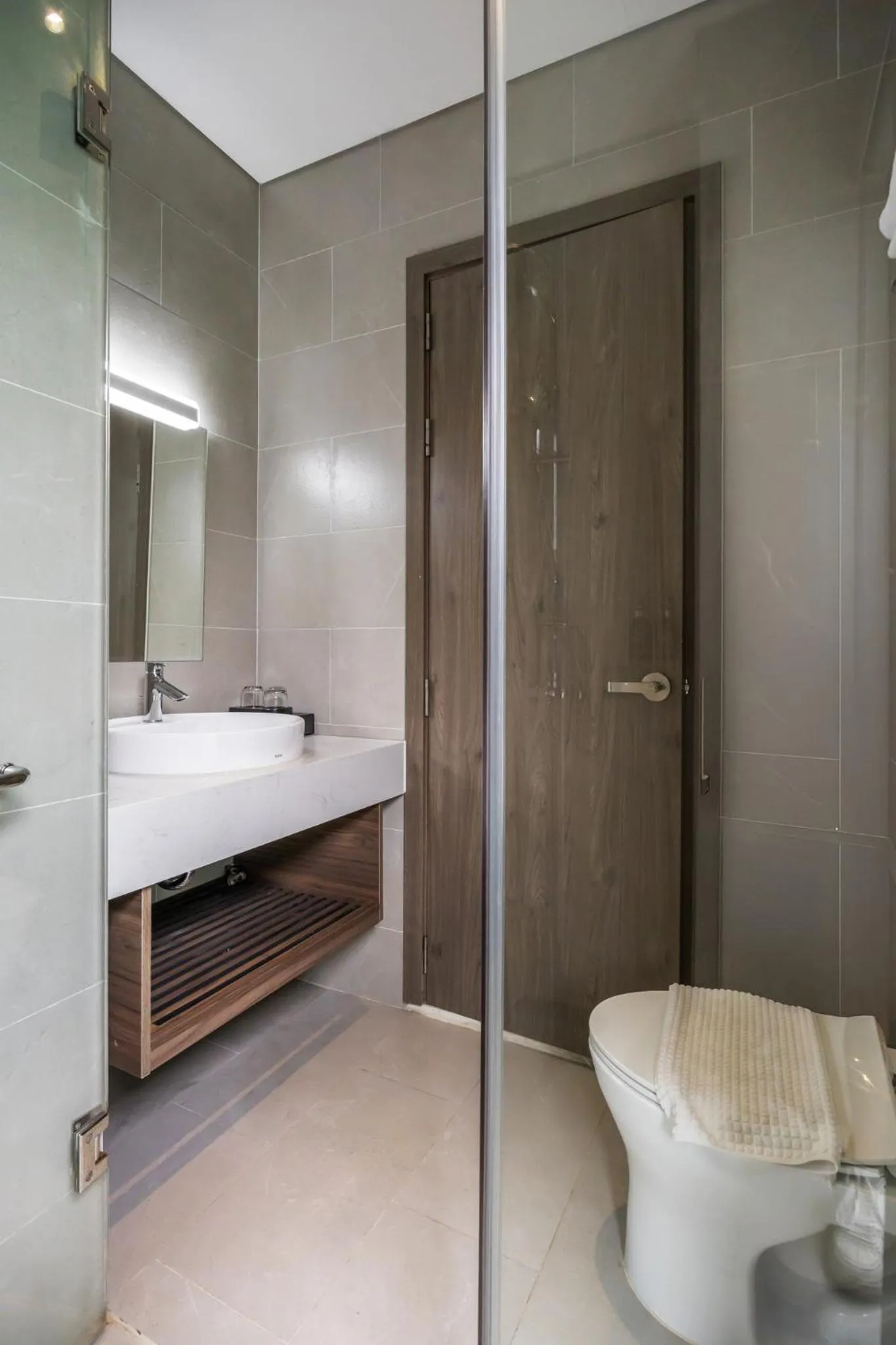 Toilet, Bed in Canary Dalat Hotel