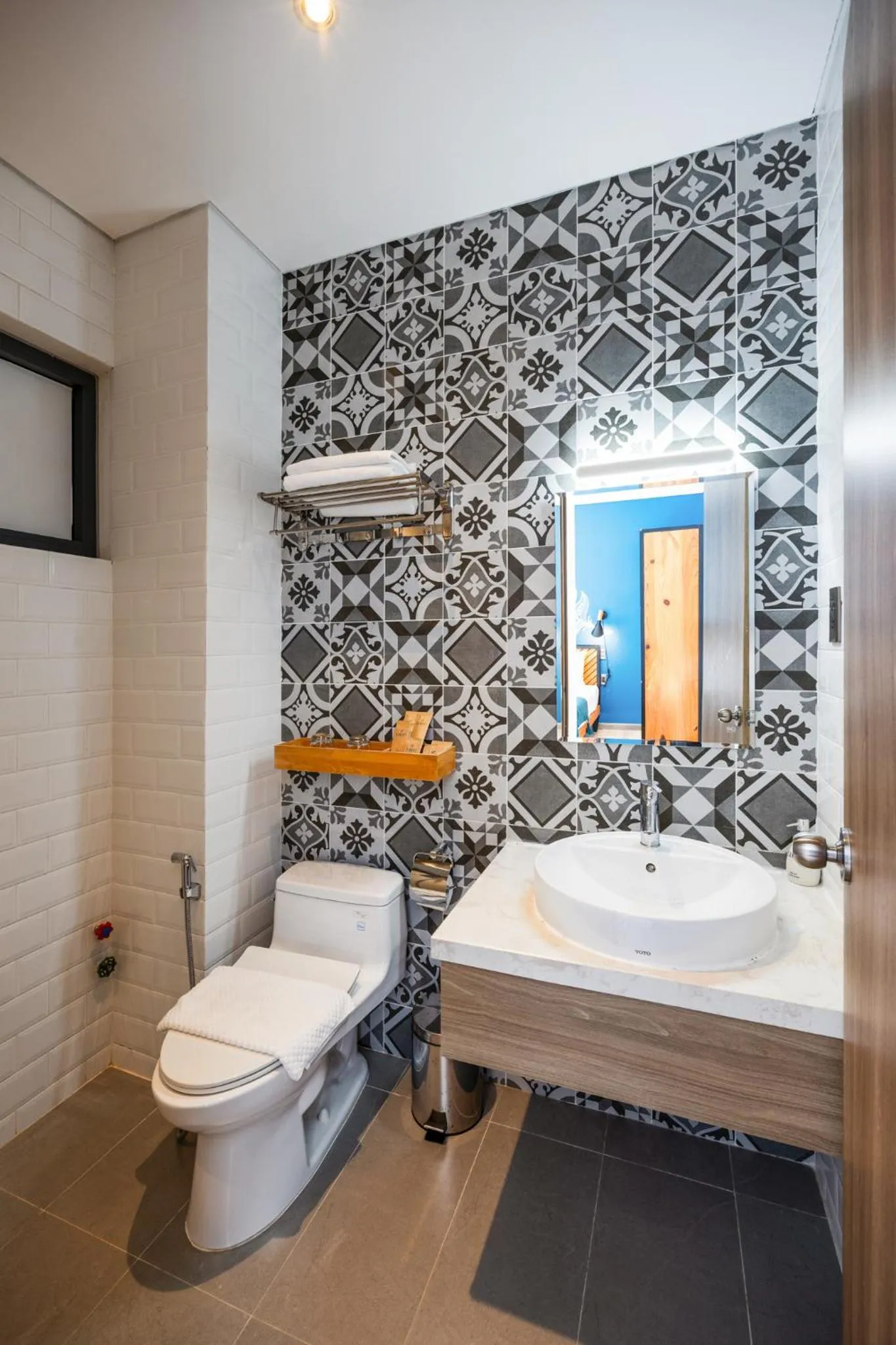 Toilet in Canary Dalat Hotel