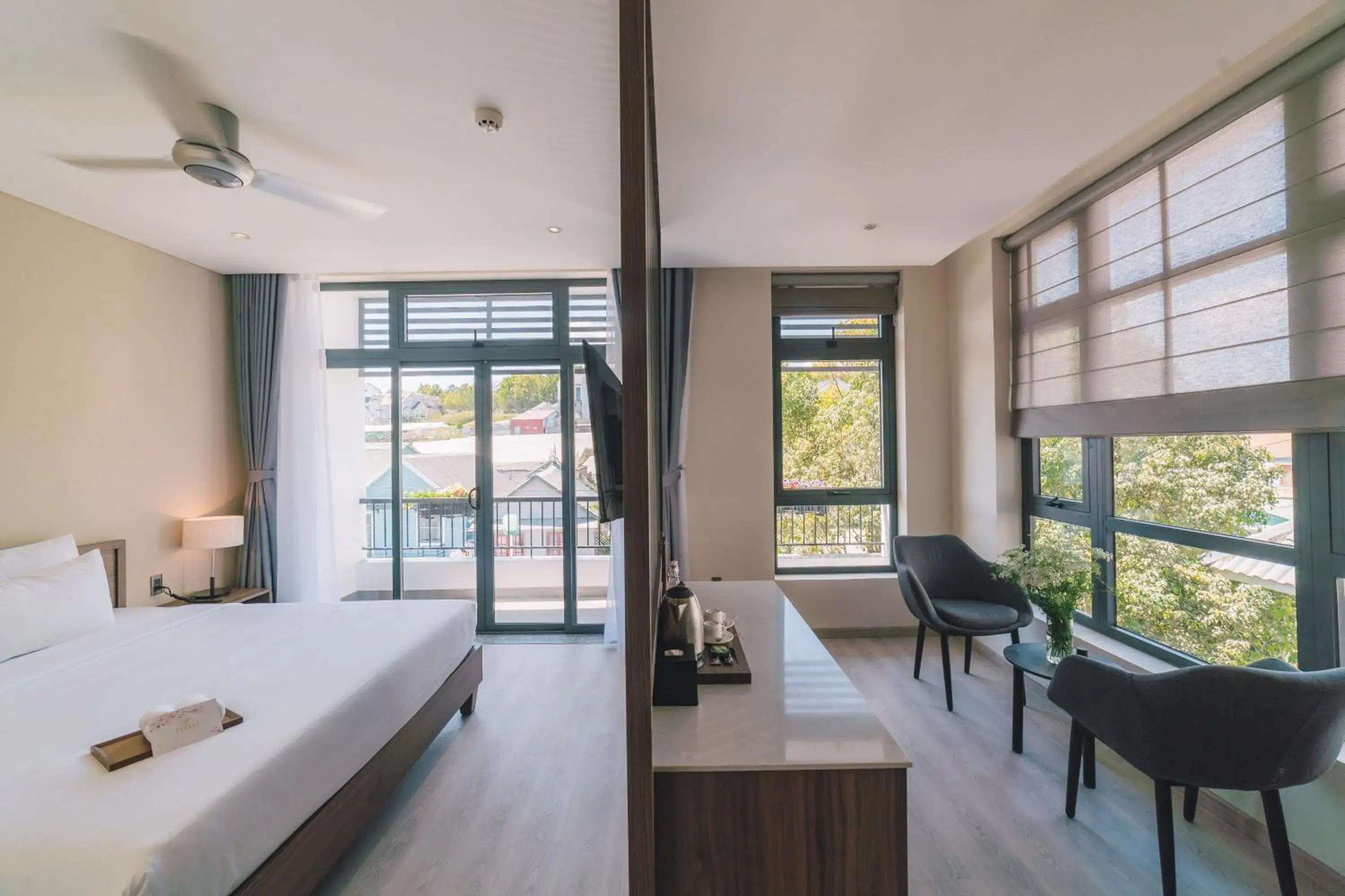 King Room with Balcony in Canary Dalat Hotel King Room with Balcony in Canary Dalat Hotel