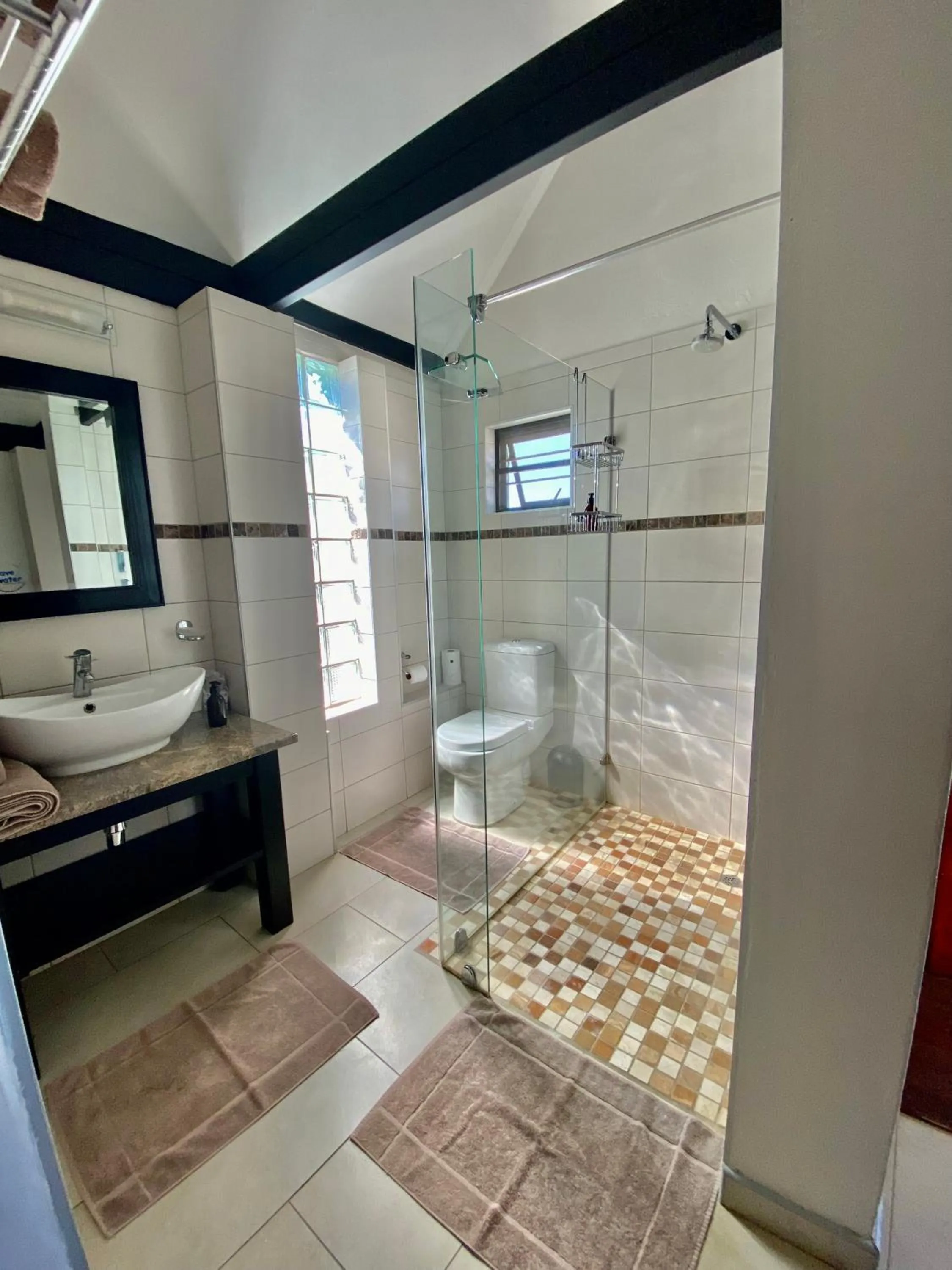 Shower in Droombos Boutique Hotel