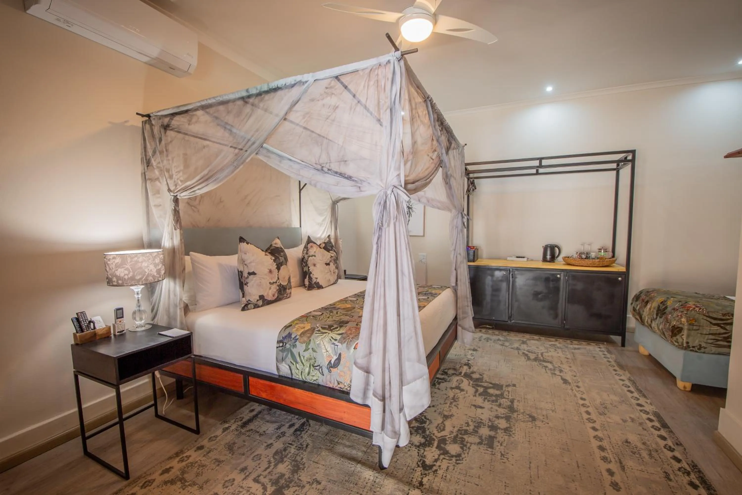 Bedroom, Bed in Droombos Boutique Hotel