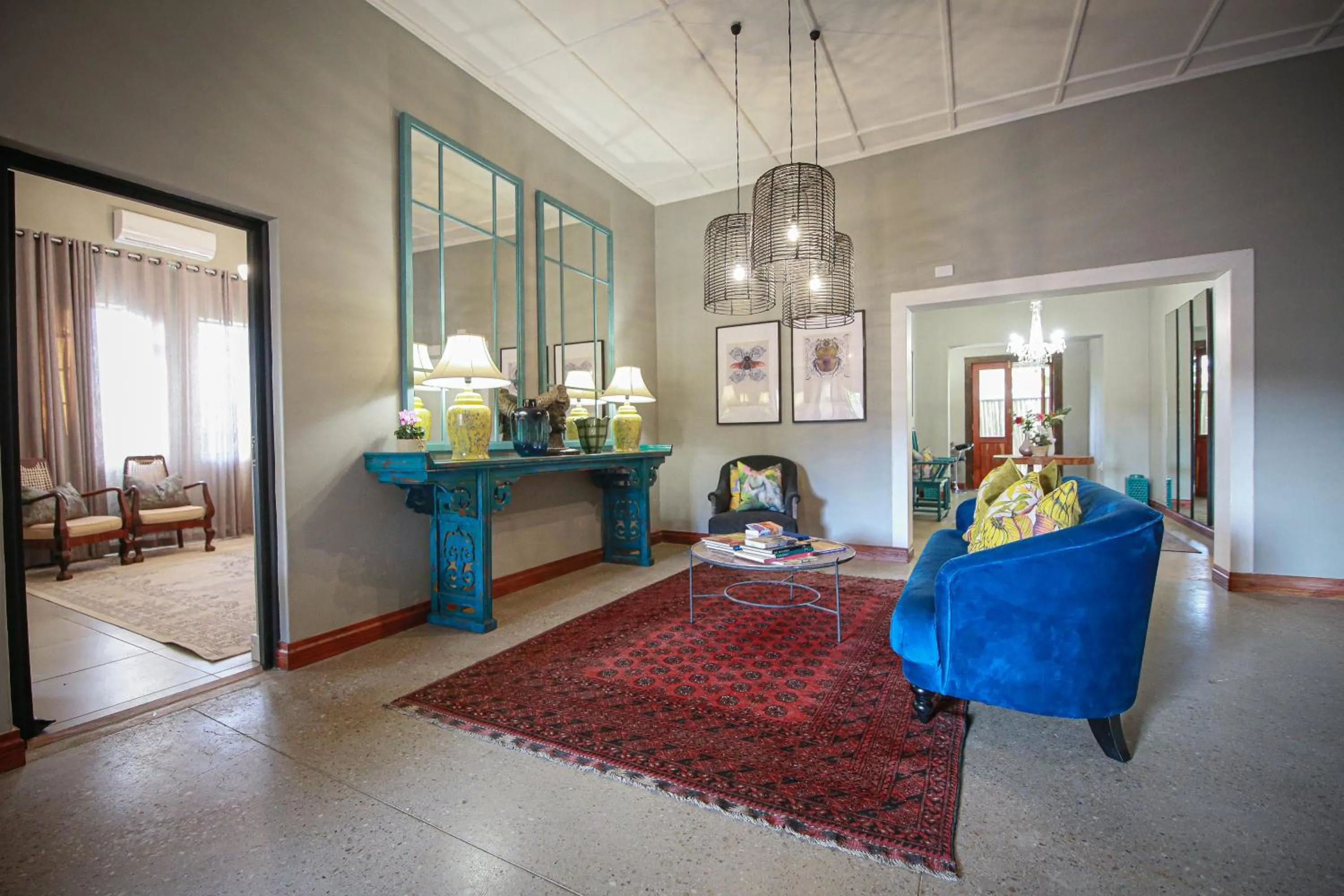 Communal lounge/ TV room in Droombos Boutique Hotel