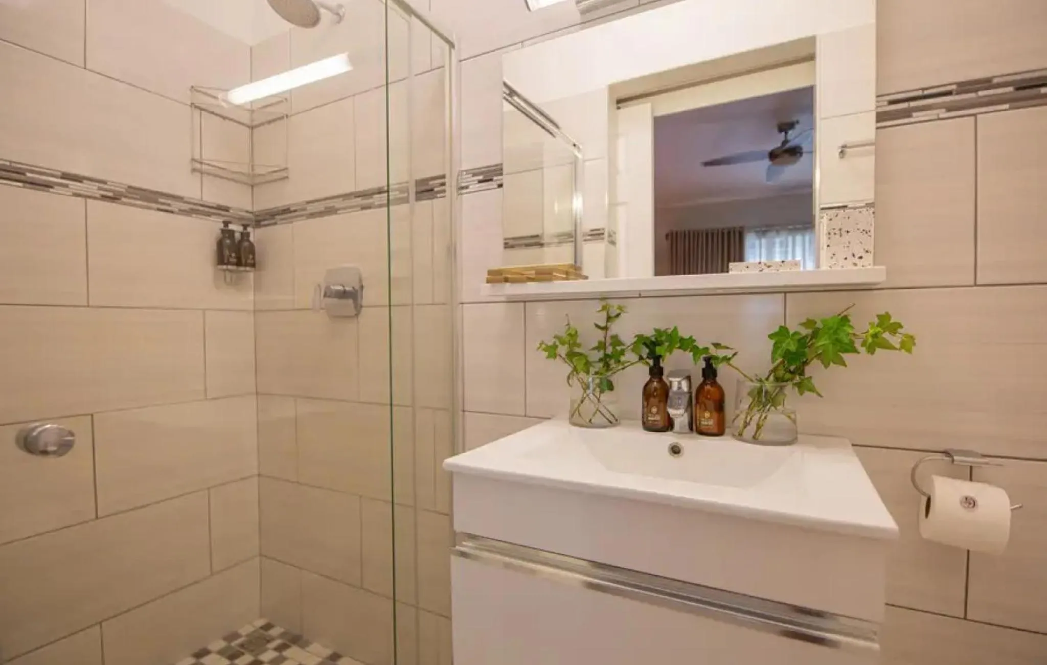 Shower in Droombos Boutique Hotel