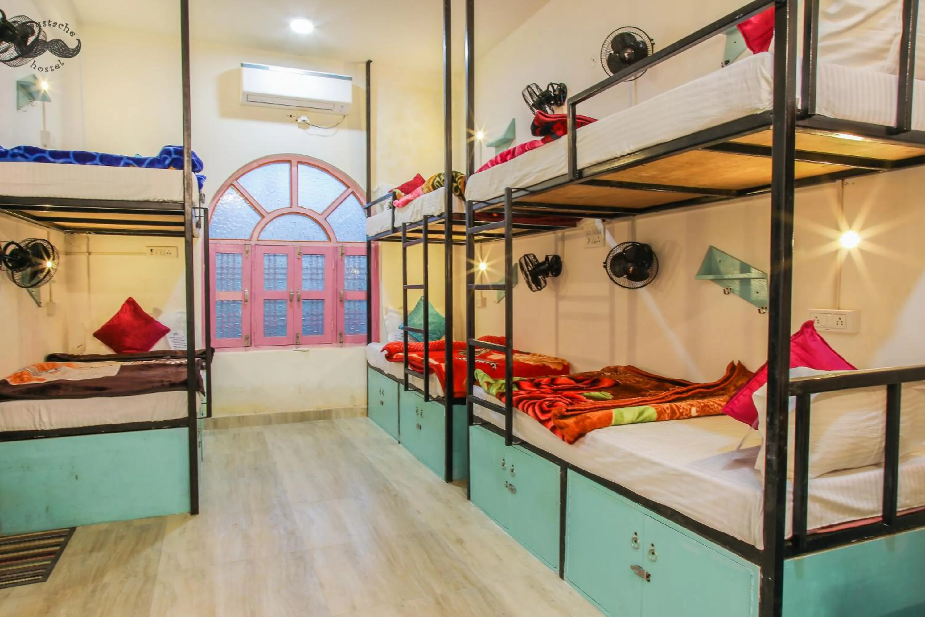 bunk bed, Bed in Moustache Khajuraho