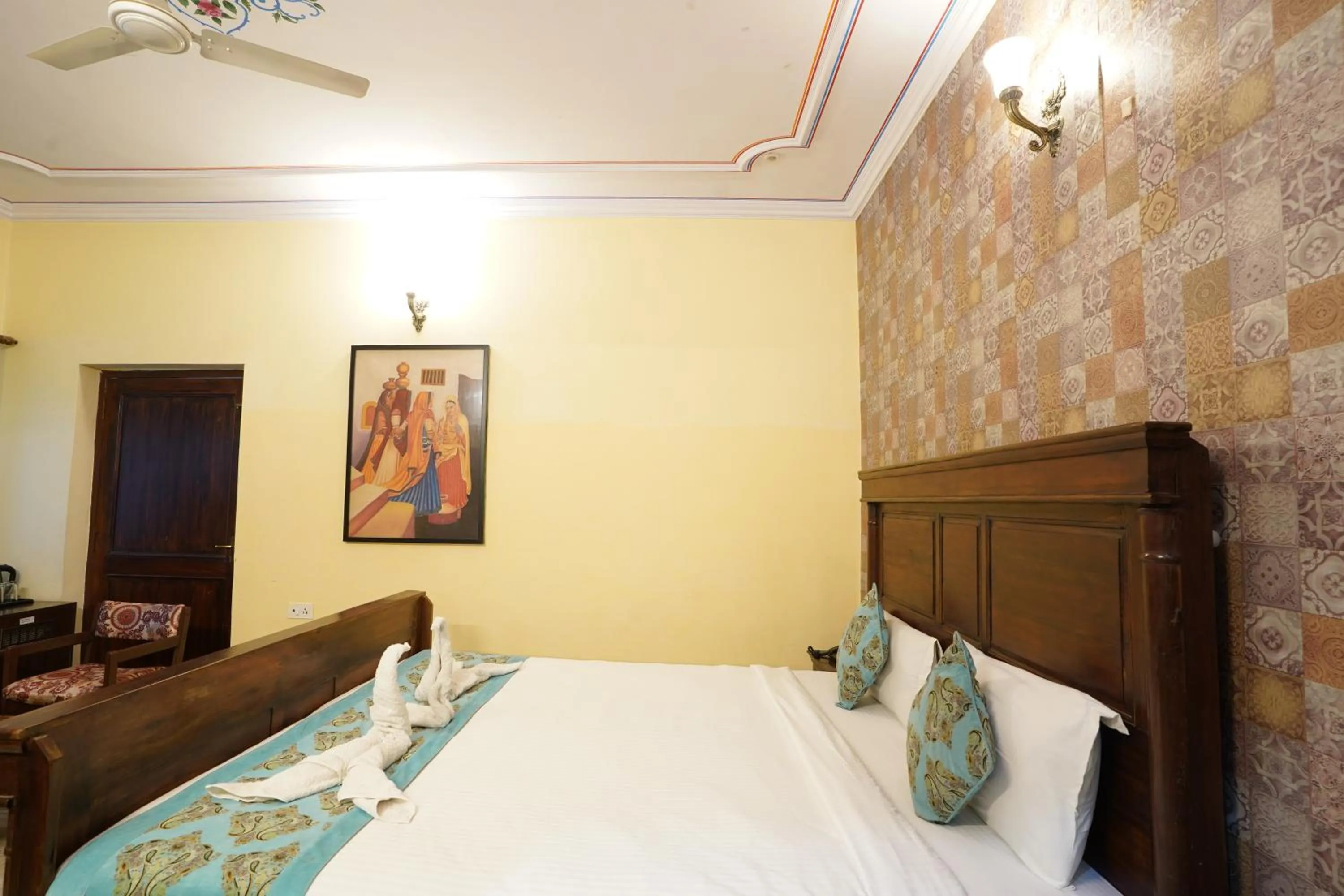 Photo of the whole room, Bed in Hotel Radoli House - A Heritage Hotel