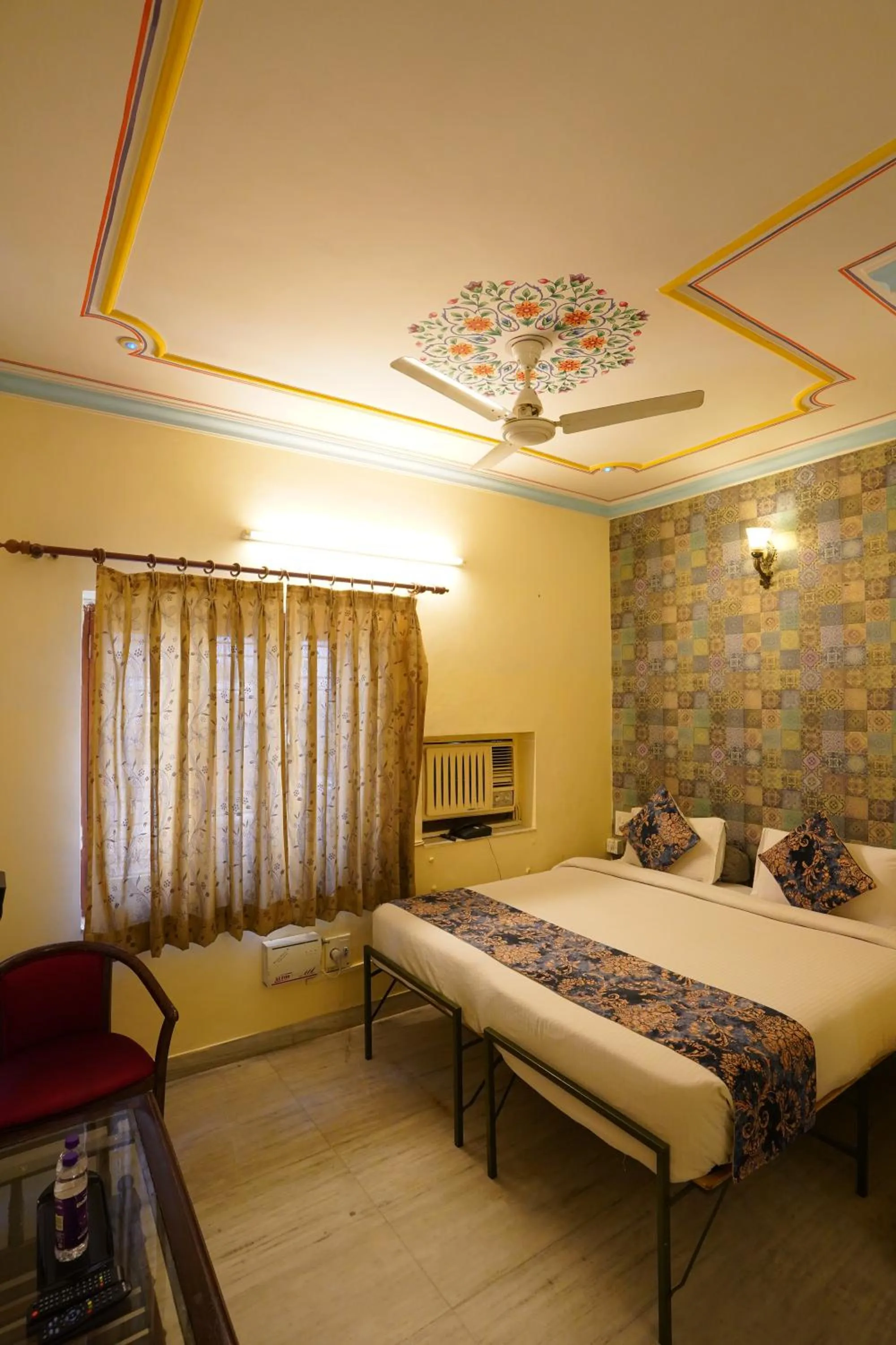 Photo of the whole room, Bed in Hotel Radoli House - A Heritage Hotel