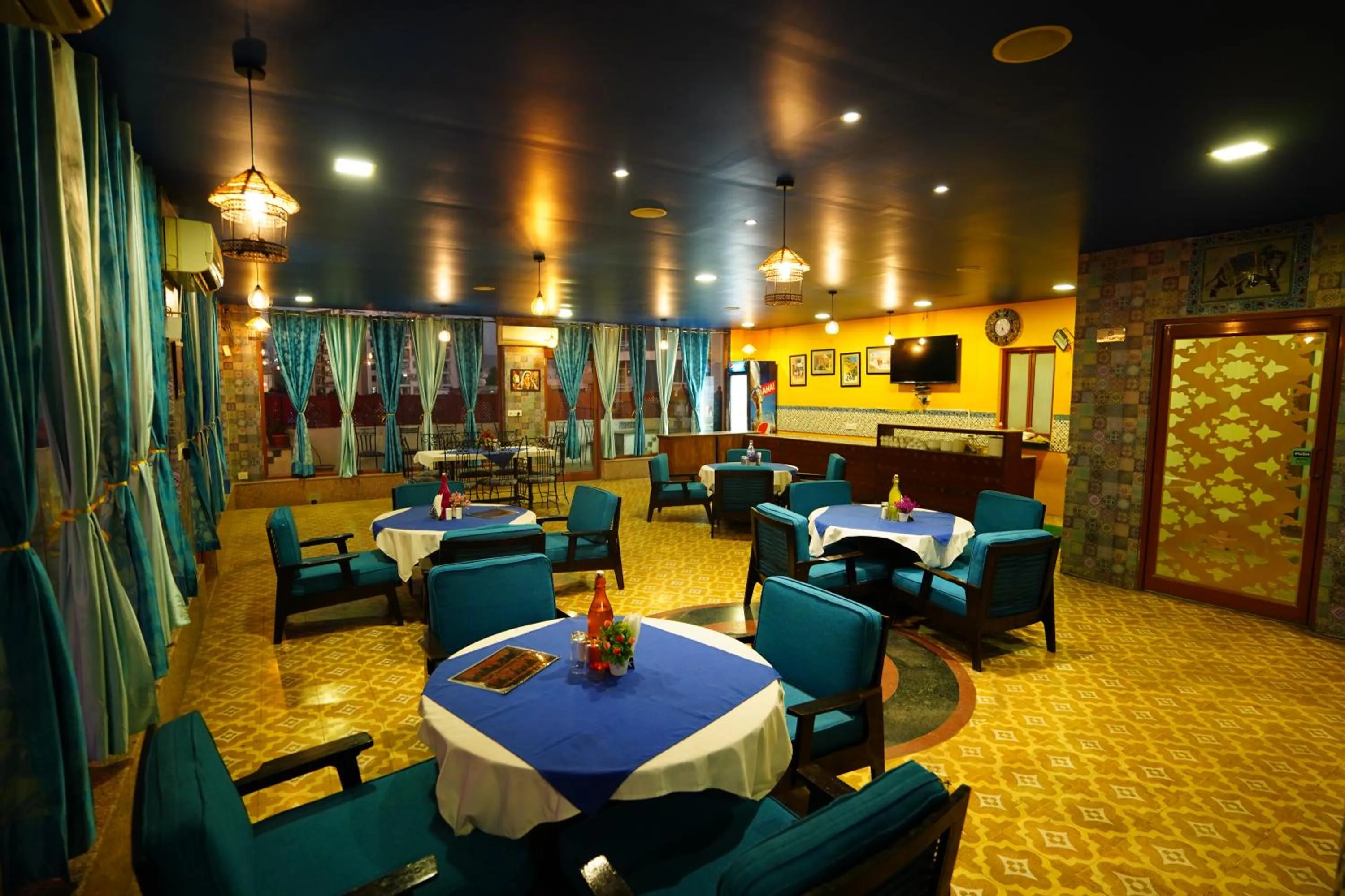 Restaurant/places to eat in Hotel Radoli House - A Heritage Hotel