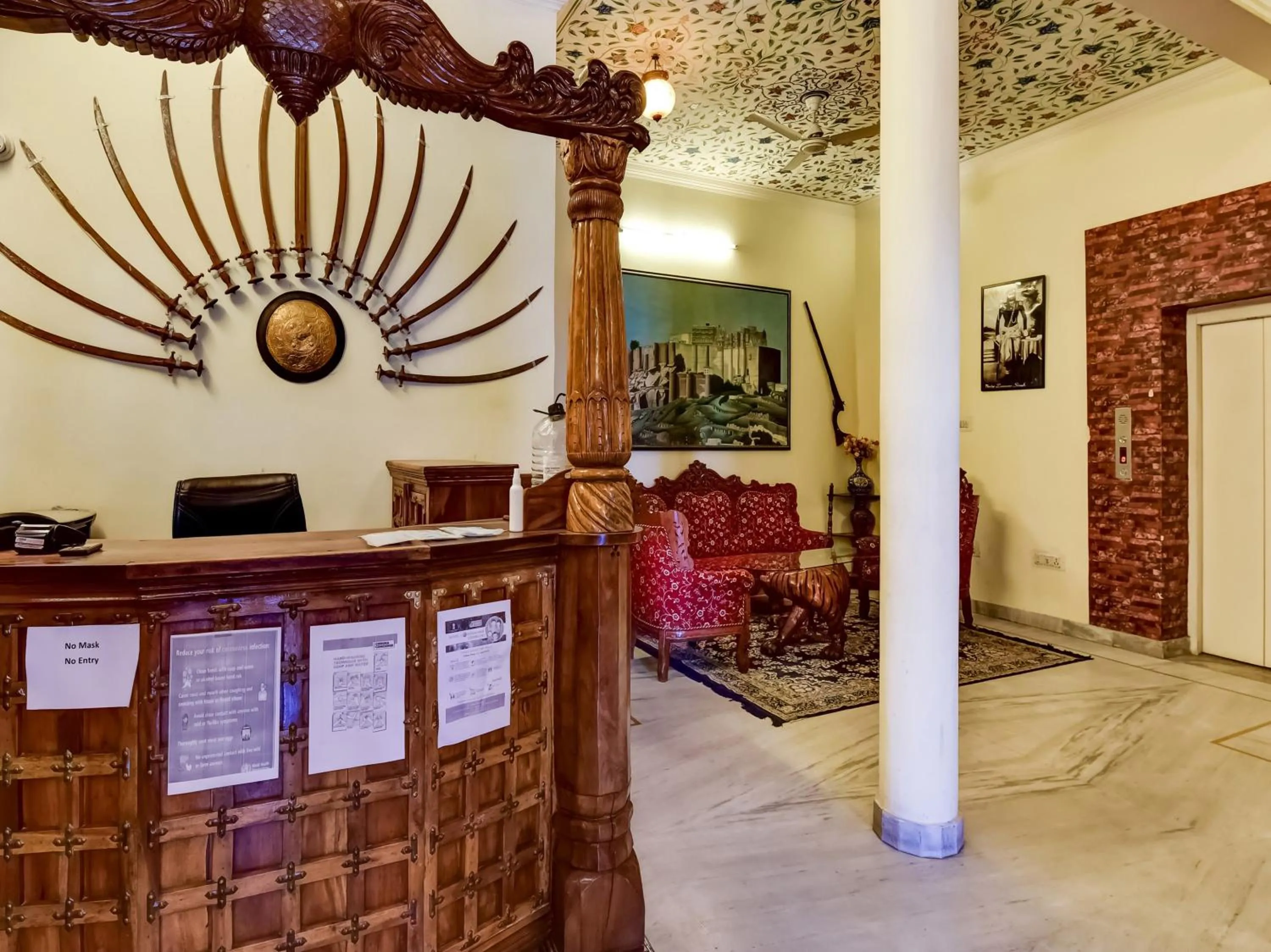 Lobby or reception in Hotel Radoli House - A Heritage Hotel