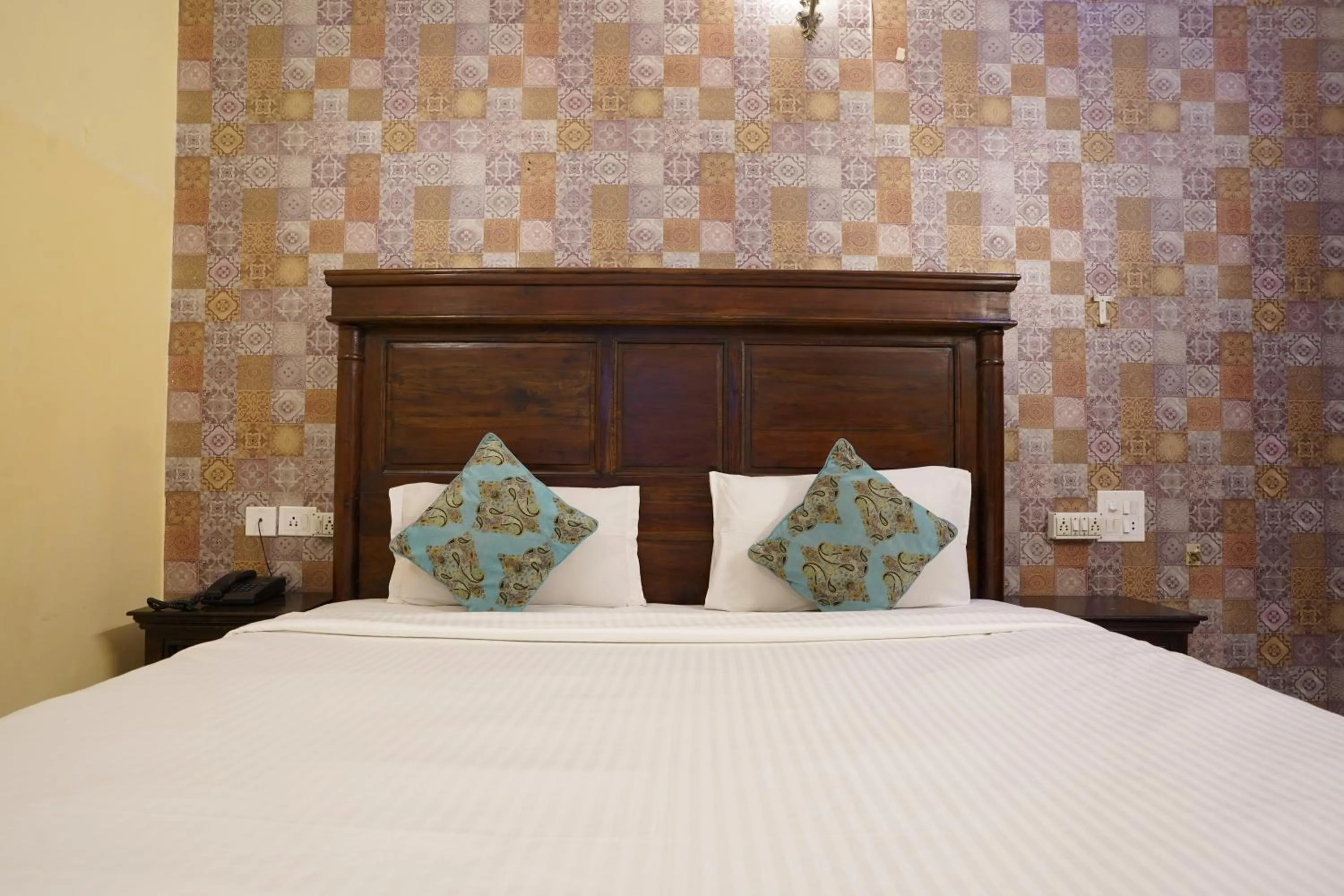 Bed in Hotel Radoli House - A Heritage Hotel