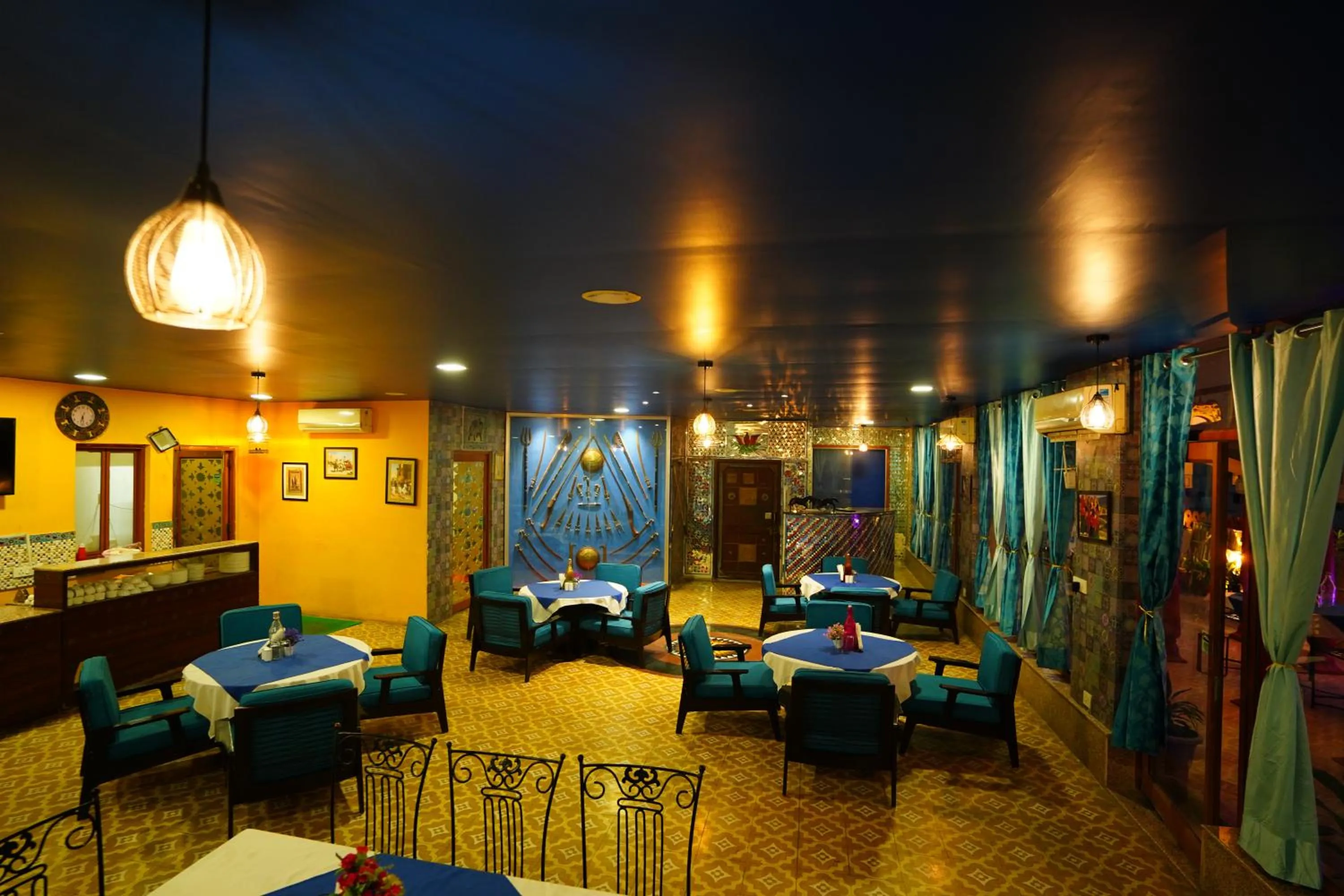 Restaurant/places to eat in Hotel Radoli House - A Heritage Hotel