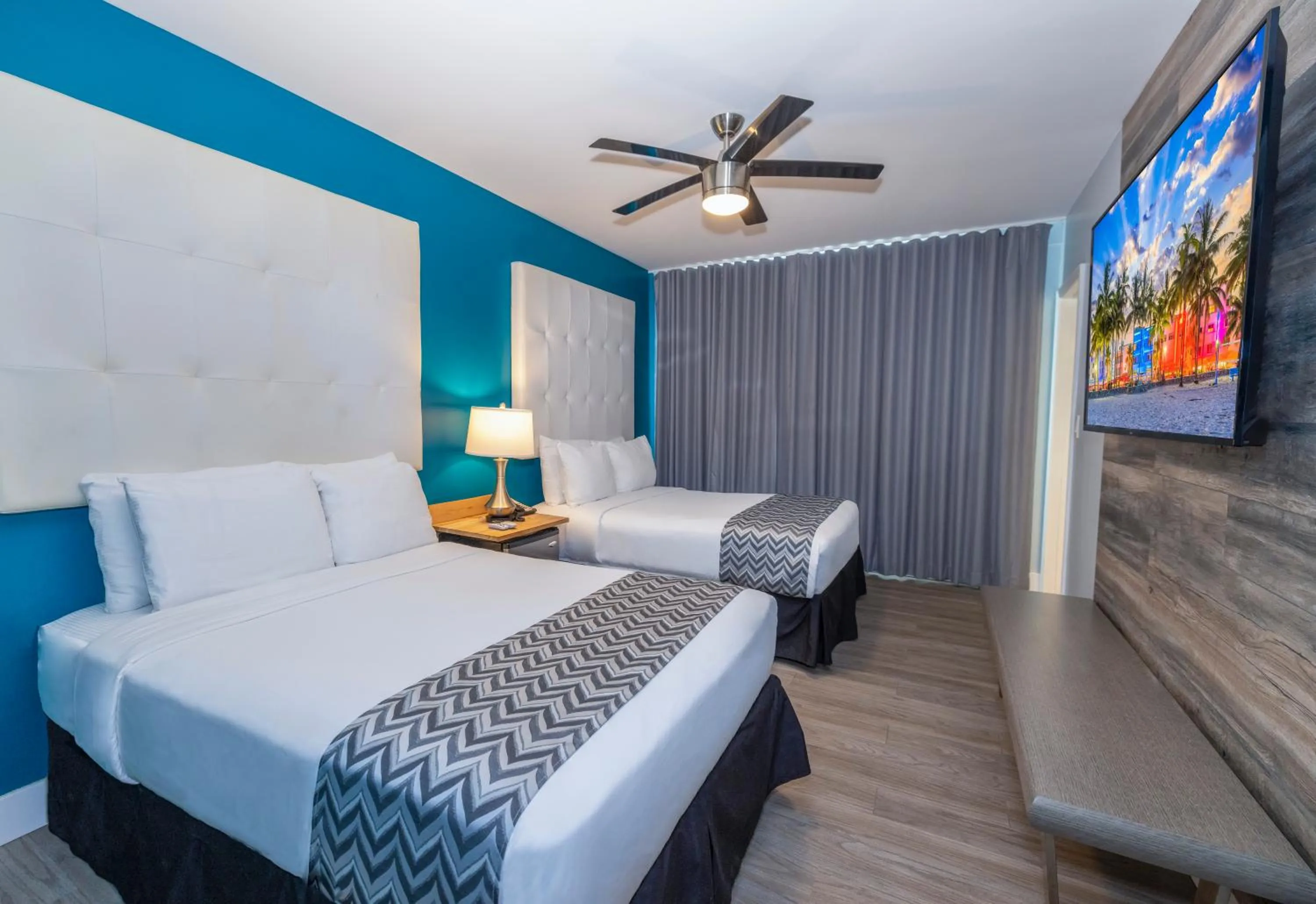 TV and multimedia, Bed in Colony Hotel