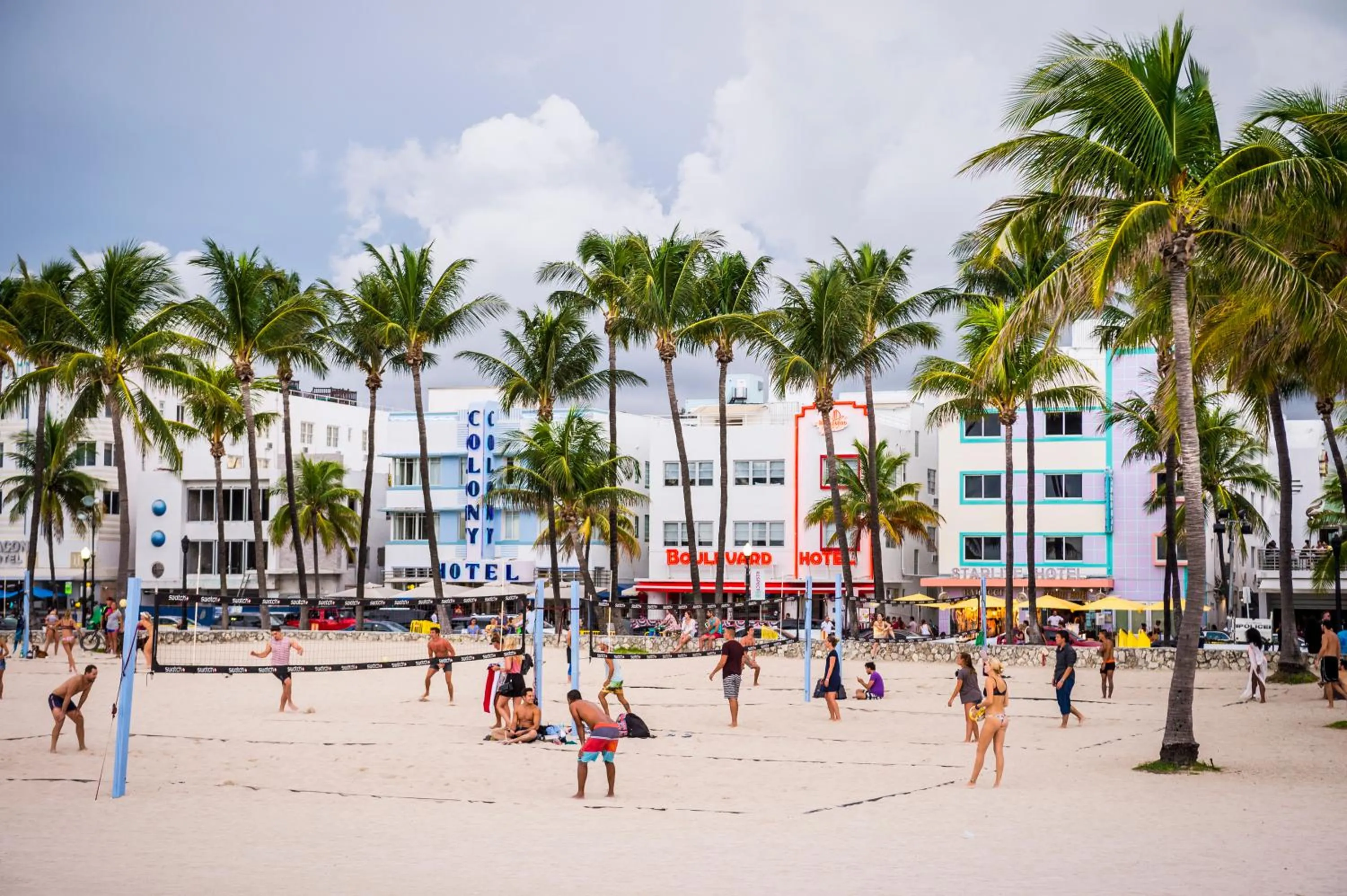 Beach in Colony Hotel