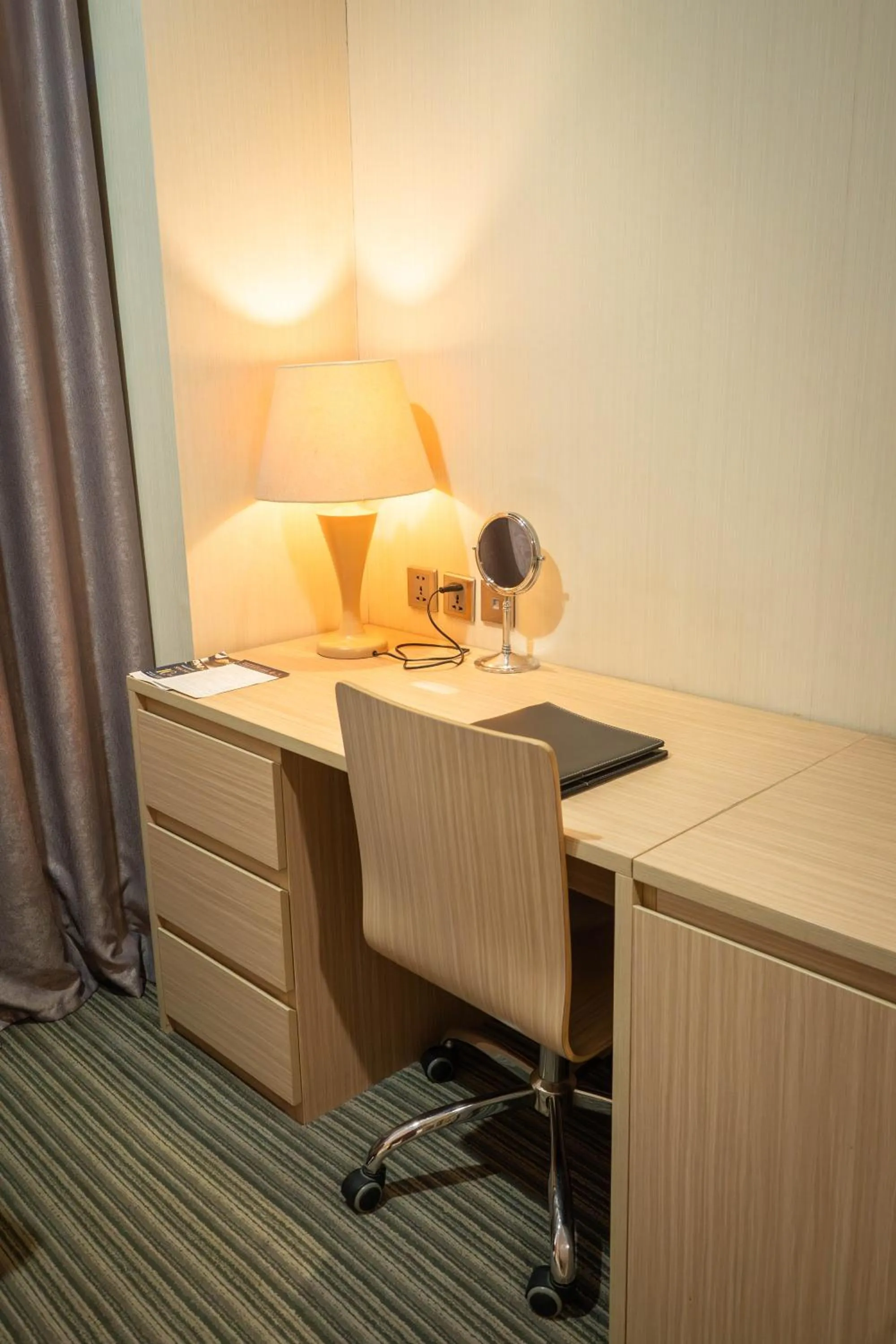 Area and facilities in Super Candle Hotel